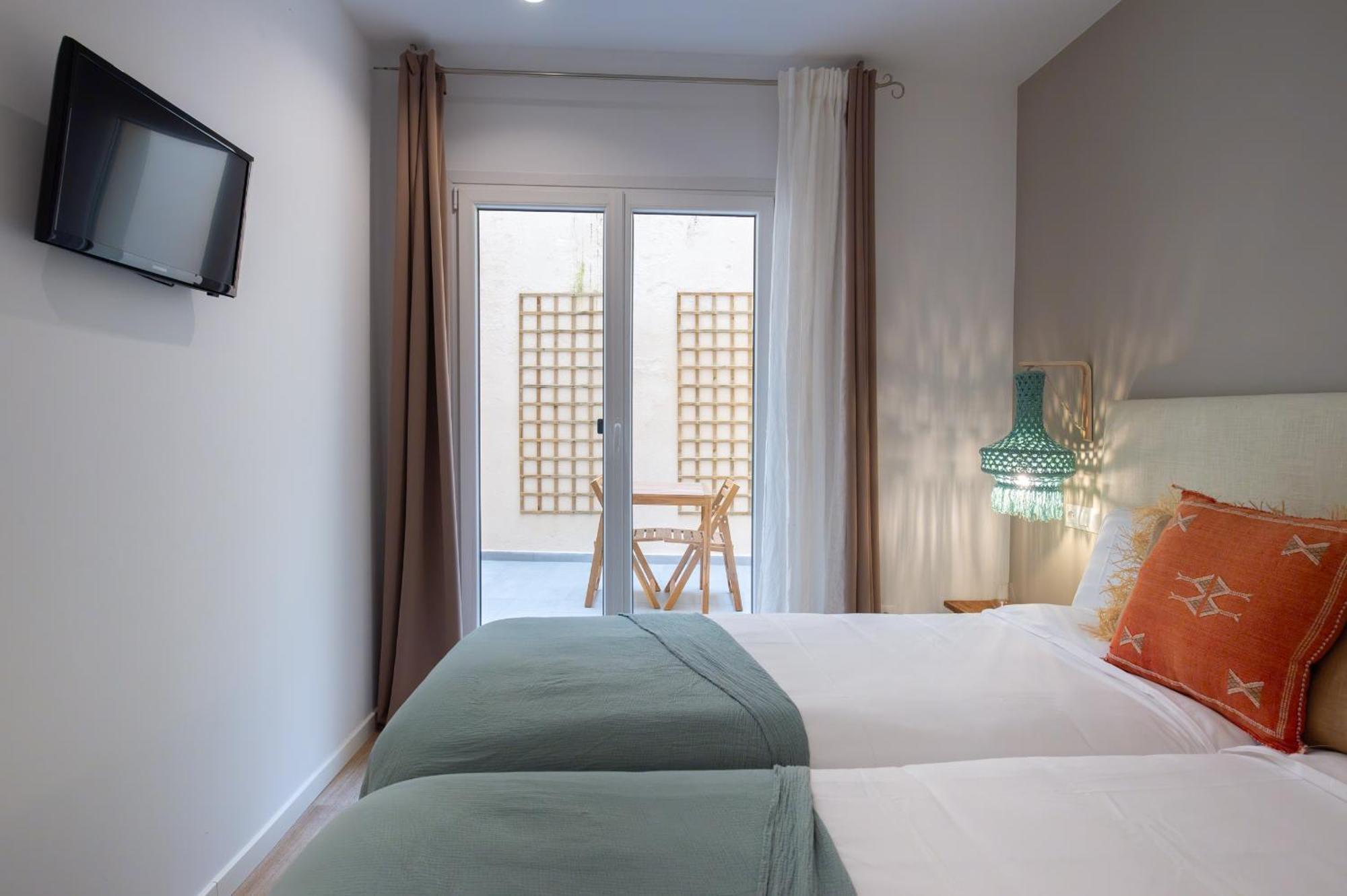 Small Double Room Inner Patio