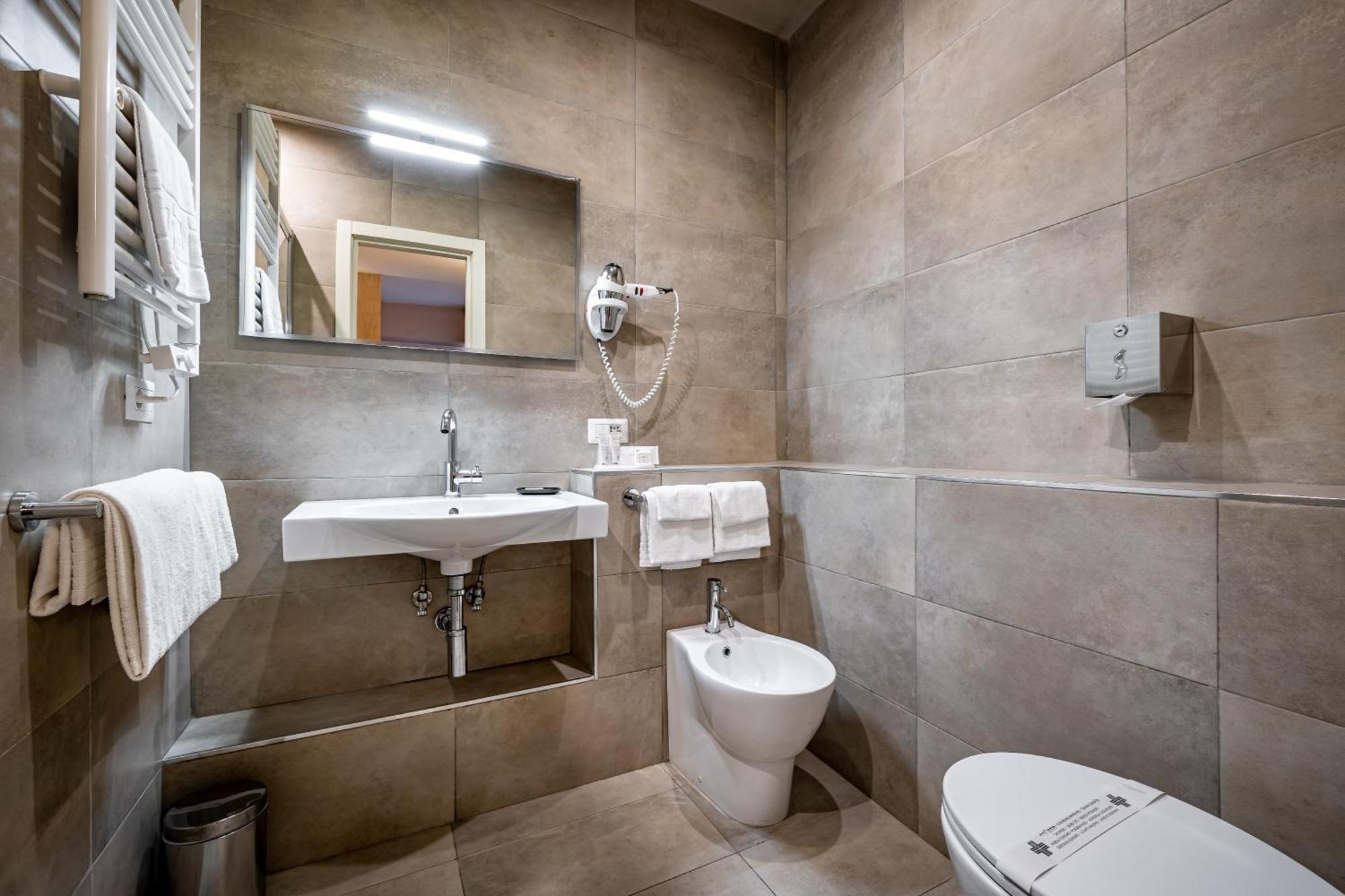 Large Double Room