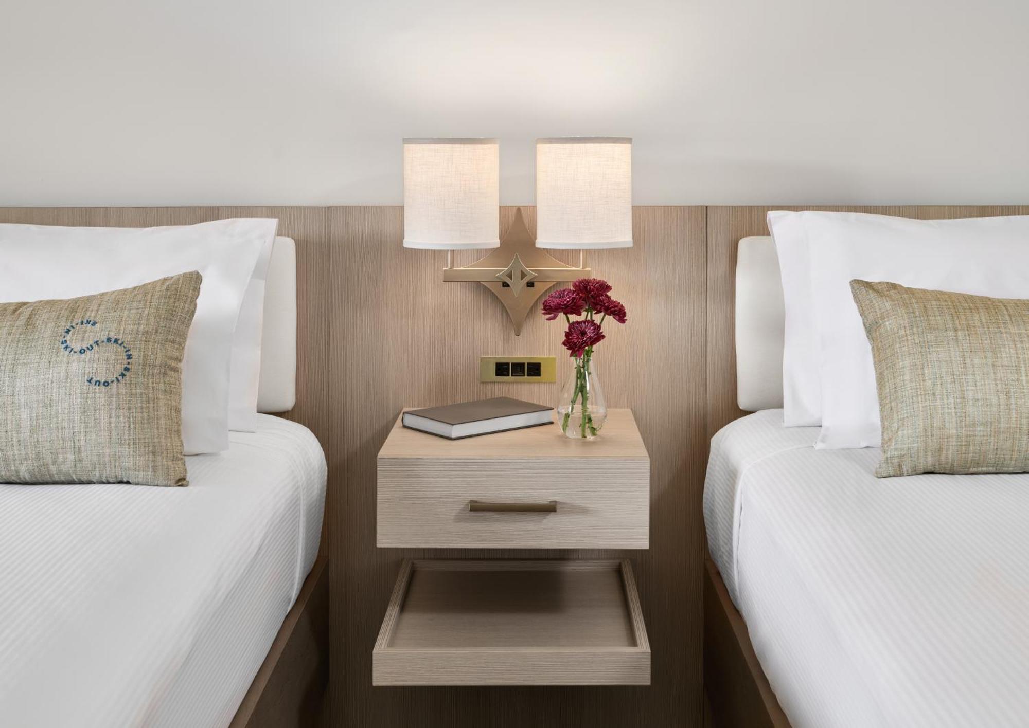 Deluxe Queen Room