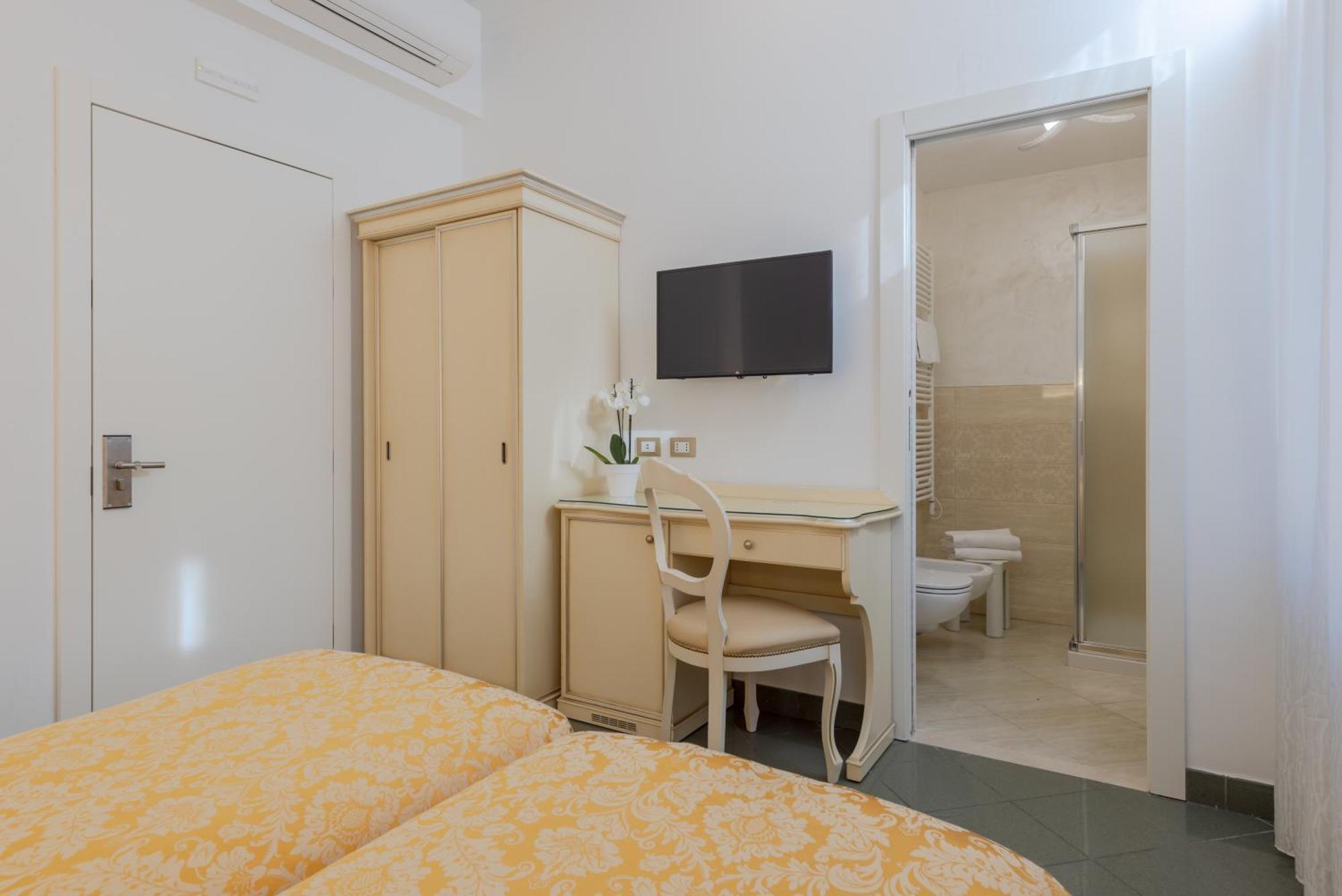 Economy Twin Room