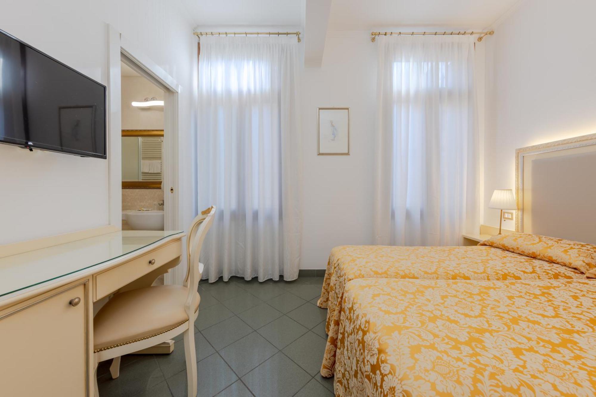 Economy Twin Room