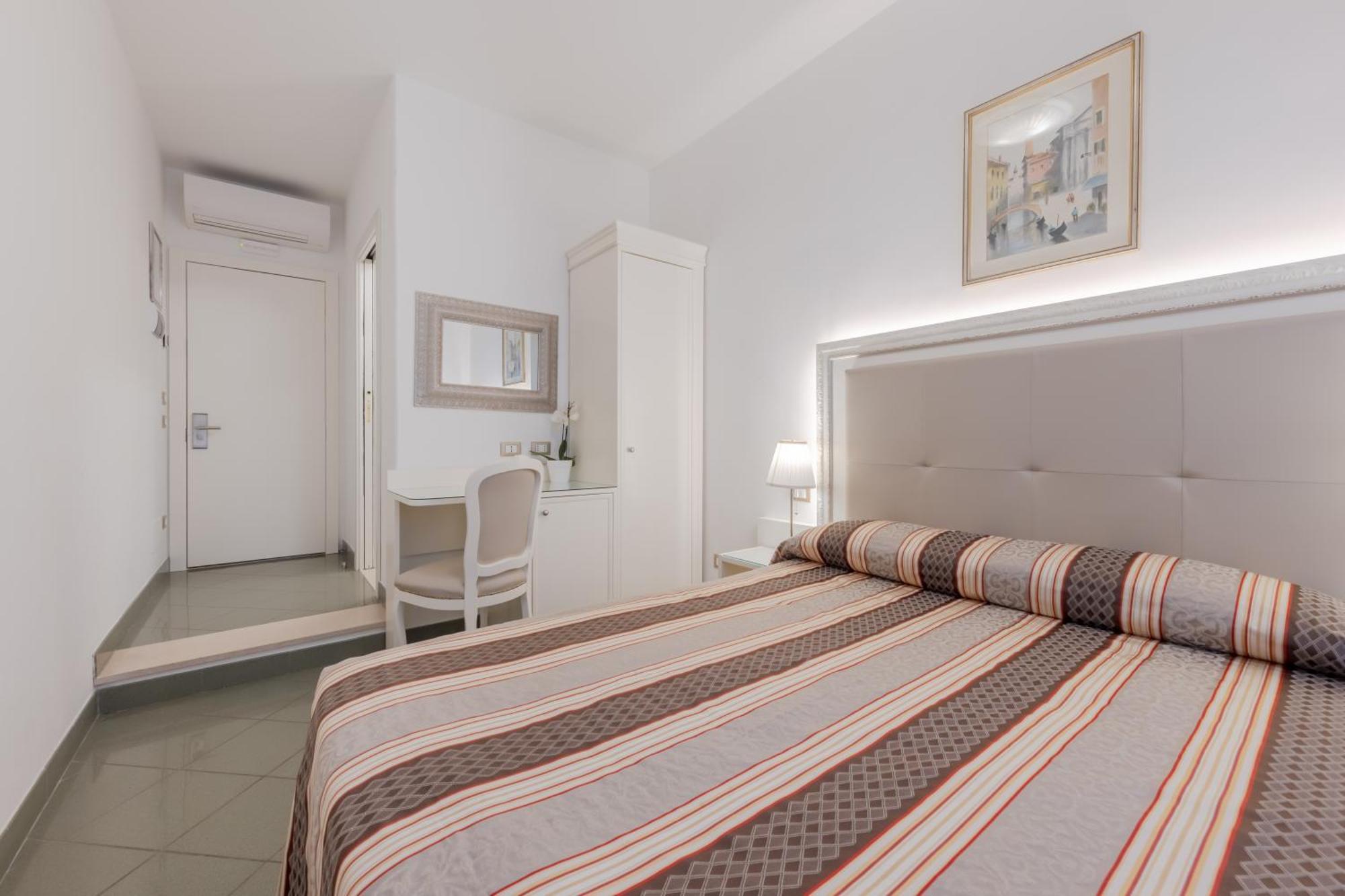 Economy Twin Room