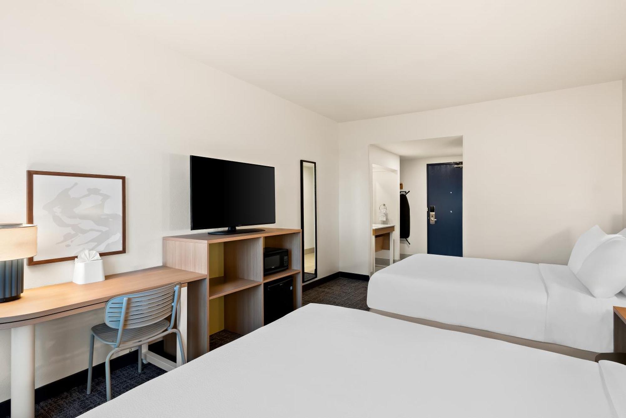 Queen Room Two Queen Beds