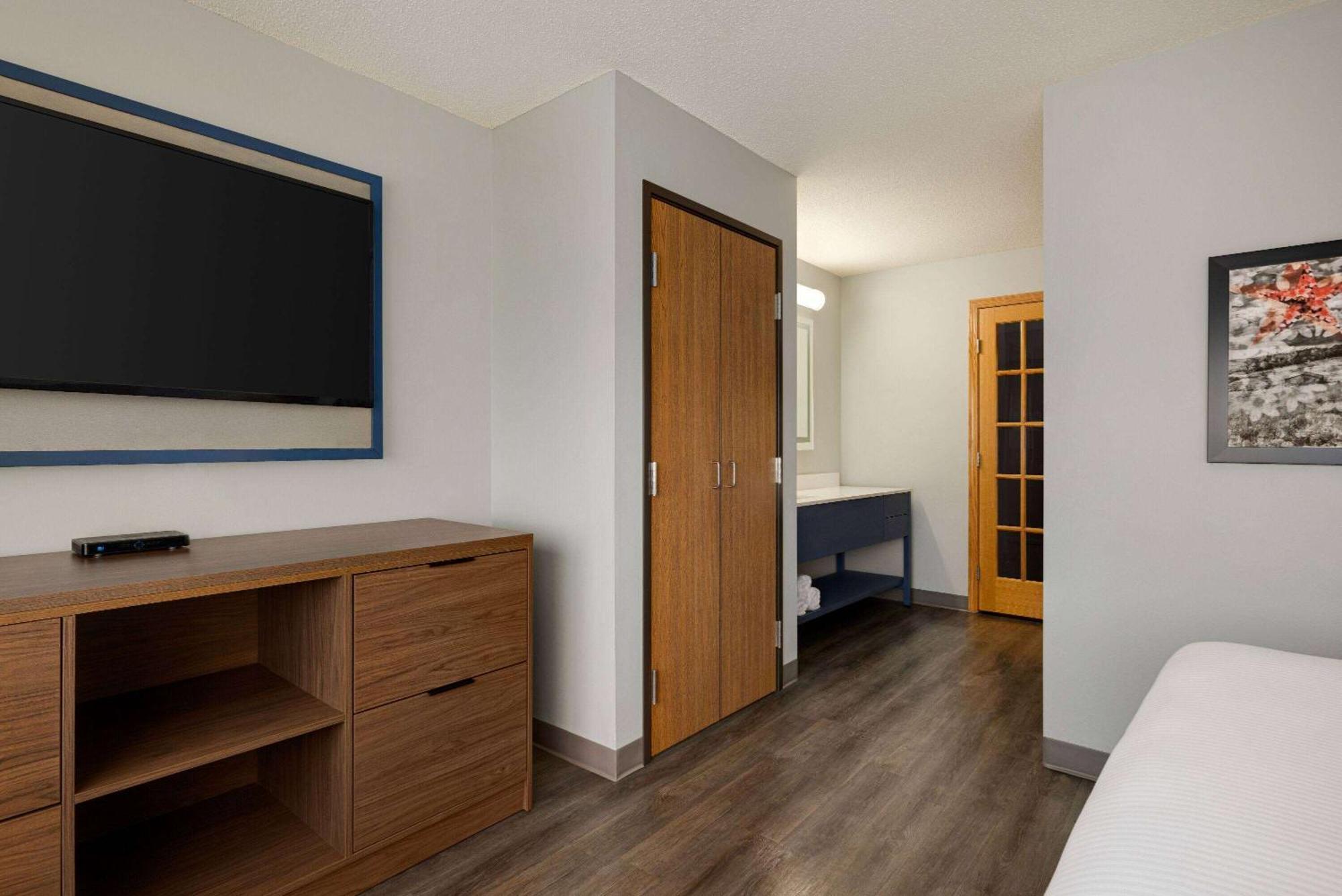 King Studio Suite