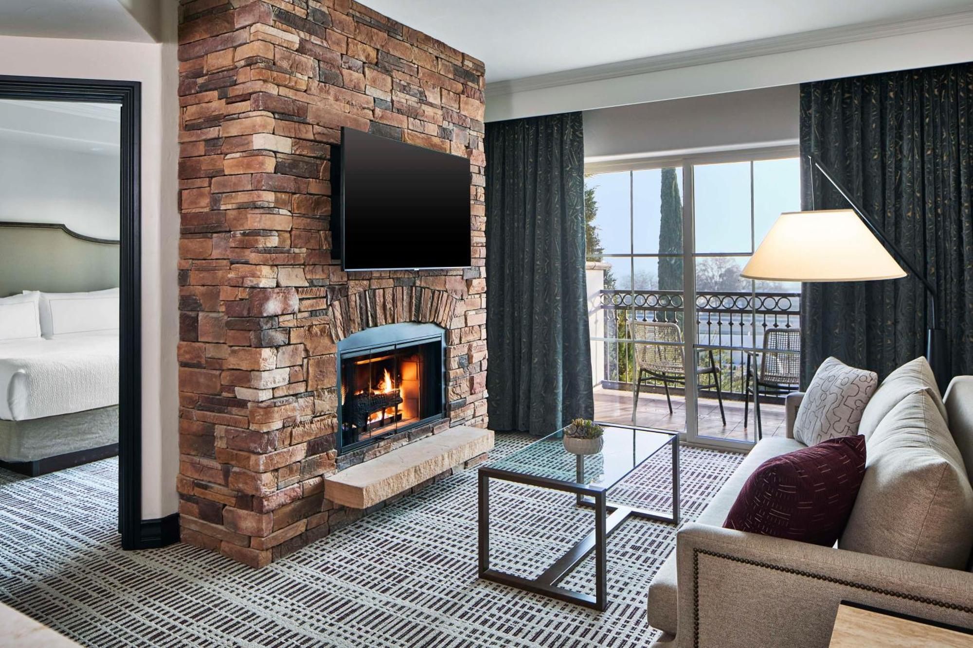 One-Bedroom King Suite Sofa Bed Balcony