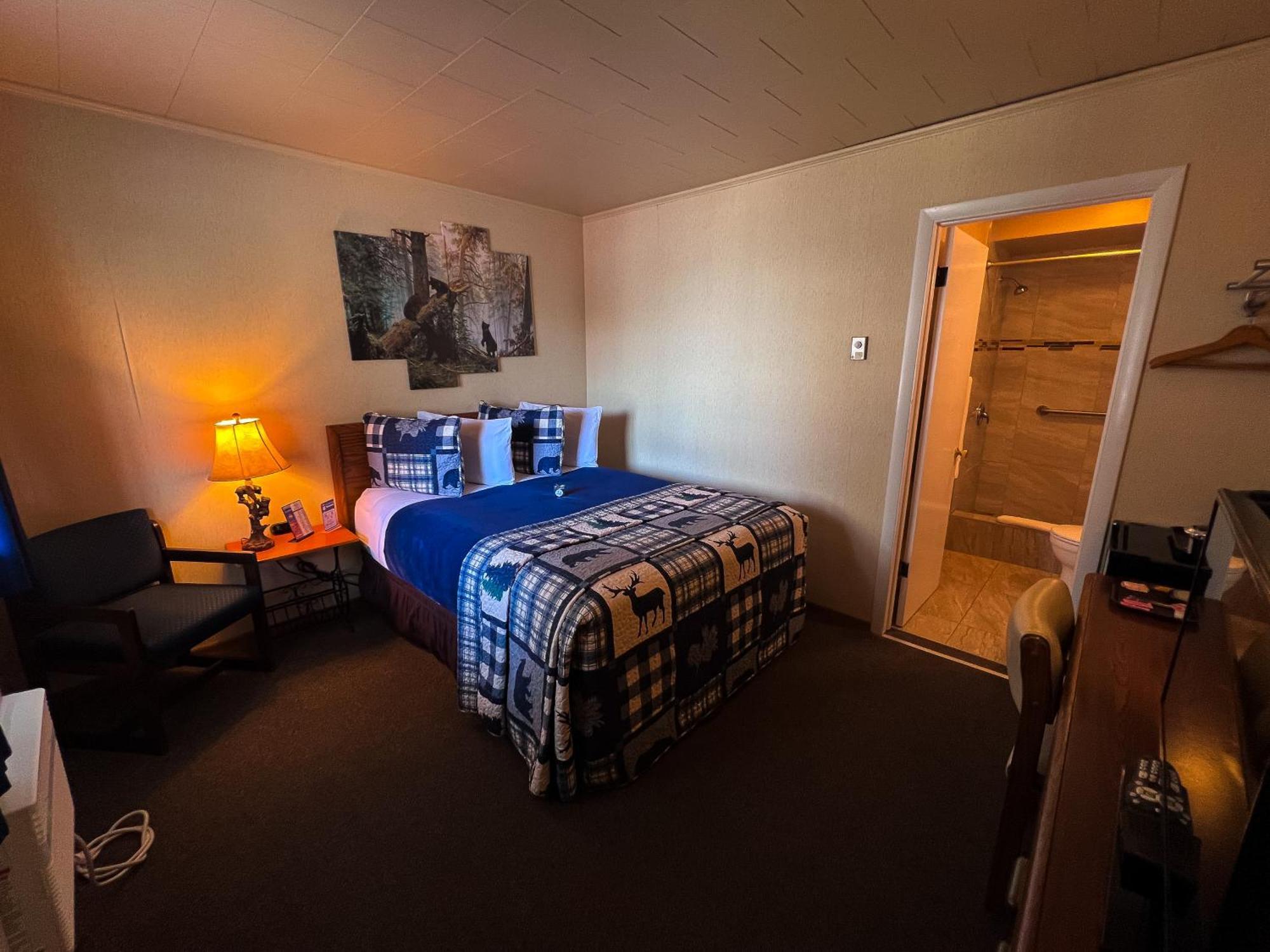 Queen Room