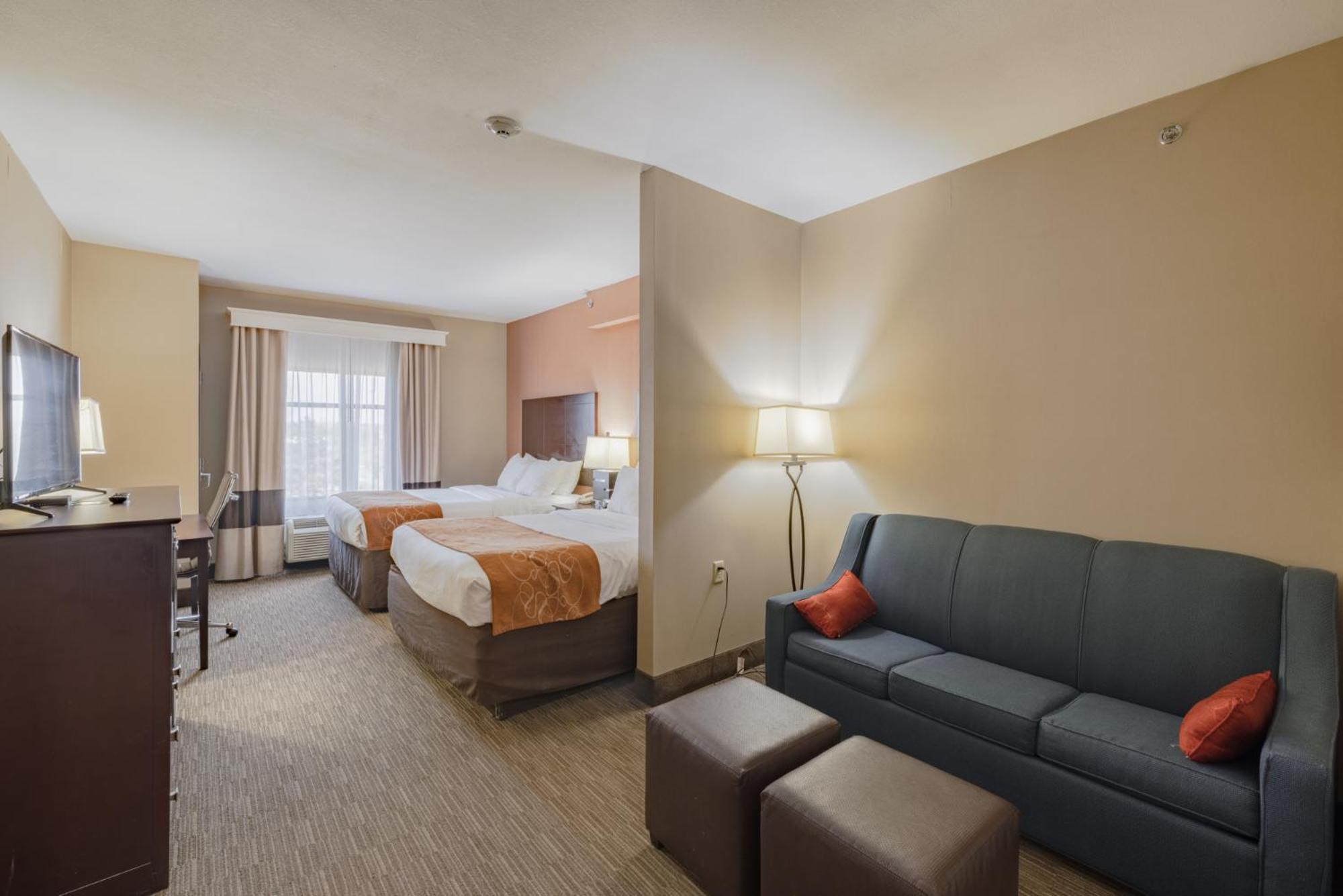 Suite Two Double Beds Non-Smoking