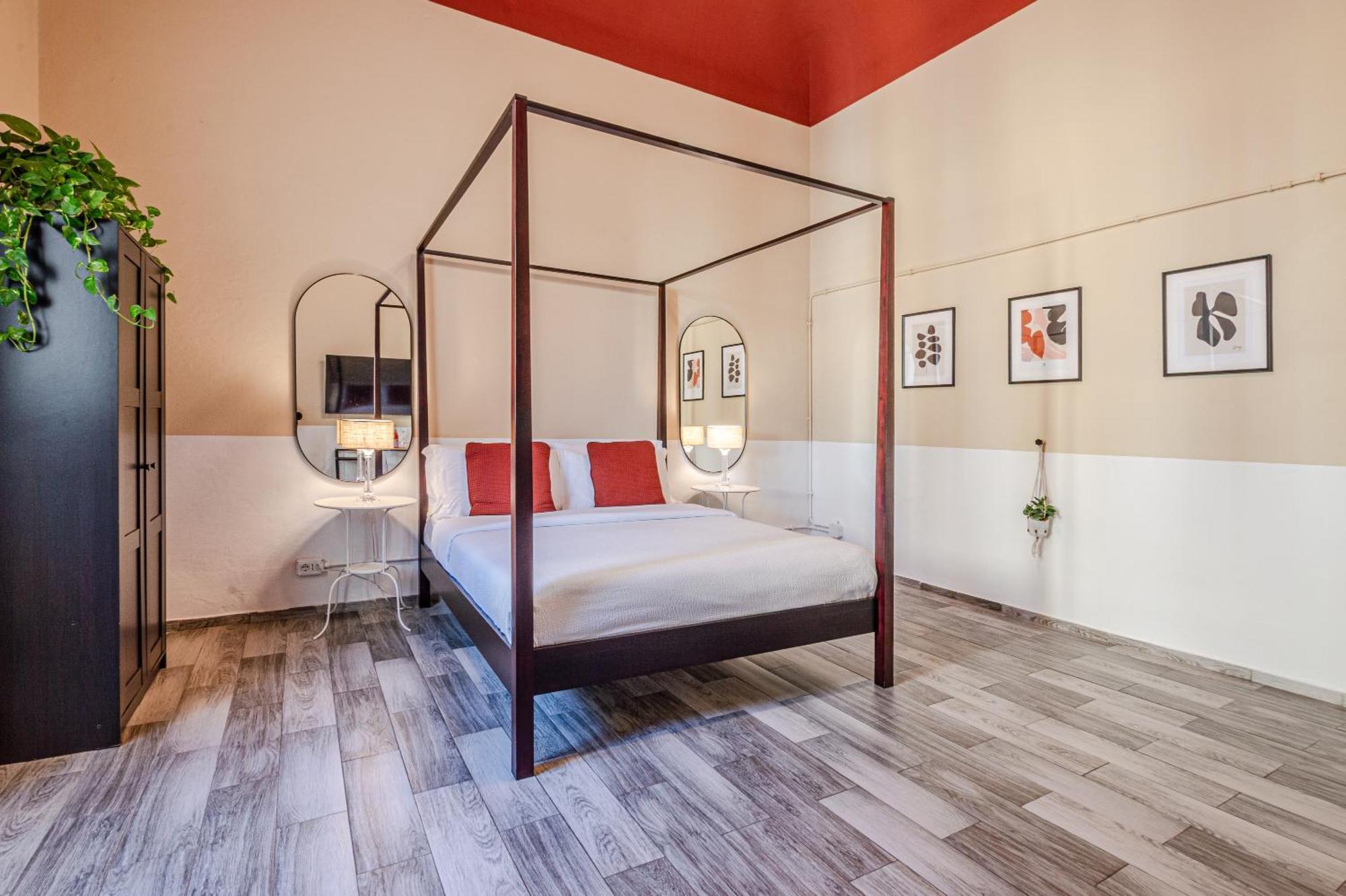Double Room Private External Bathroom