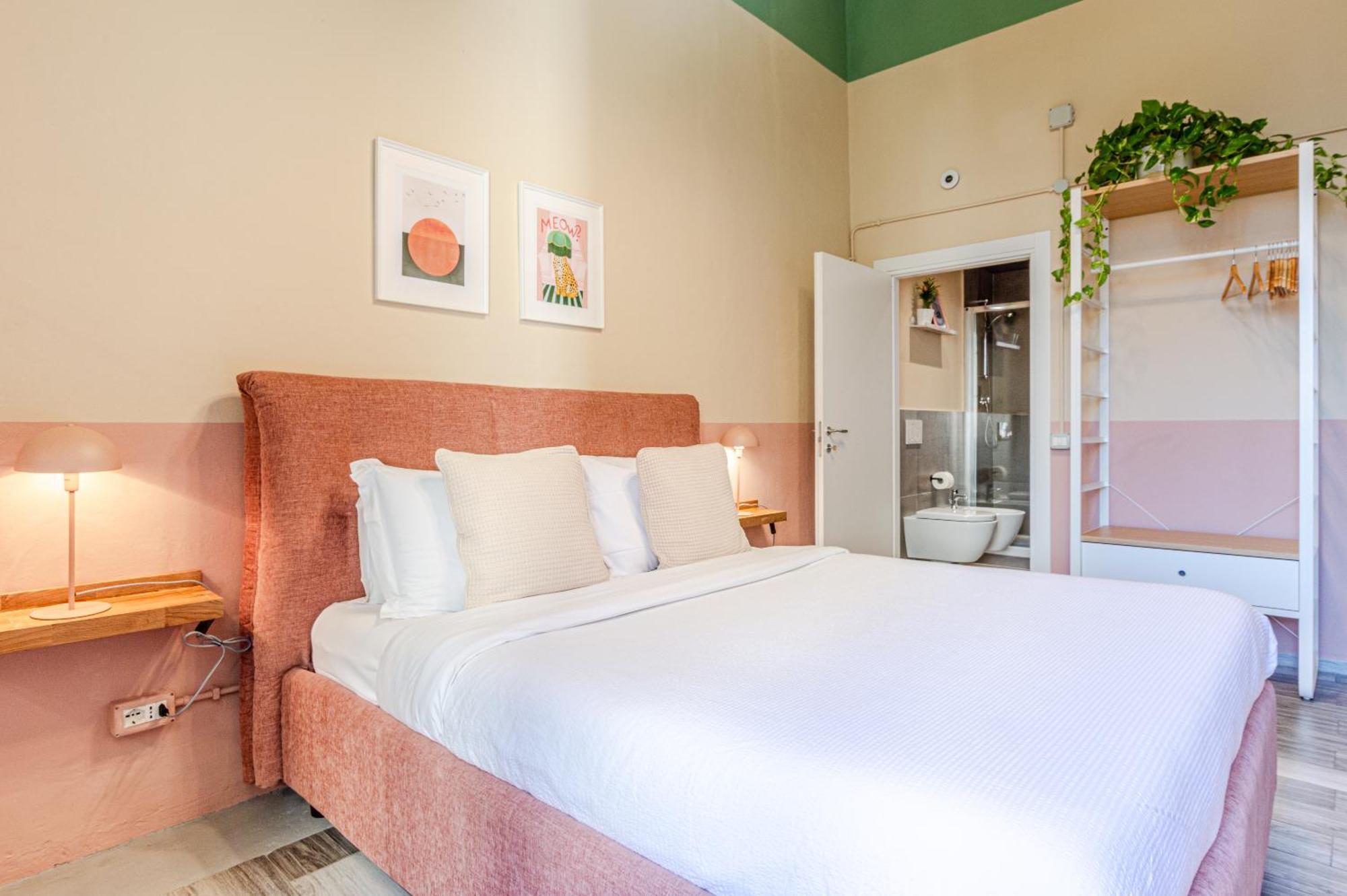 Double Room Private Bathroom