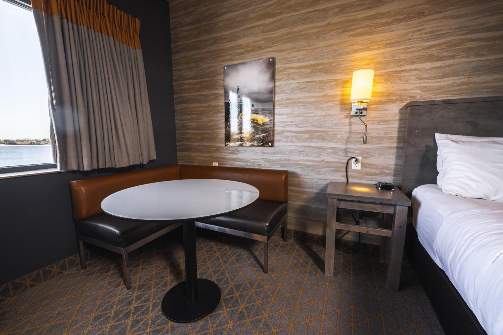 King Harbor View Room Sofa Sleeper