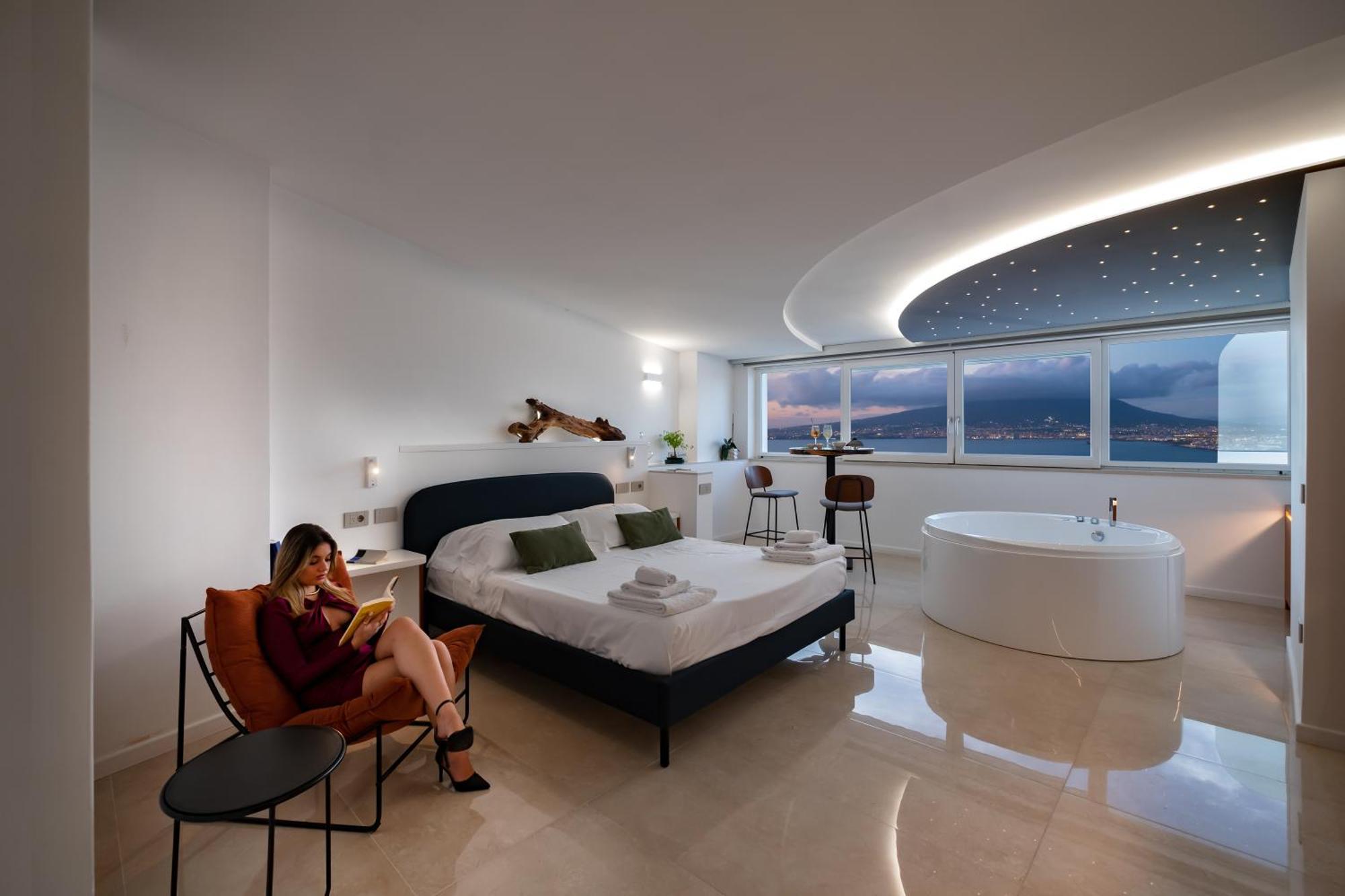 Queen Suite Spa Bath