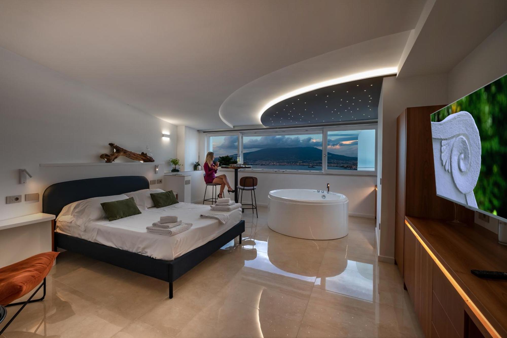 Queen Suite Spa Bath