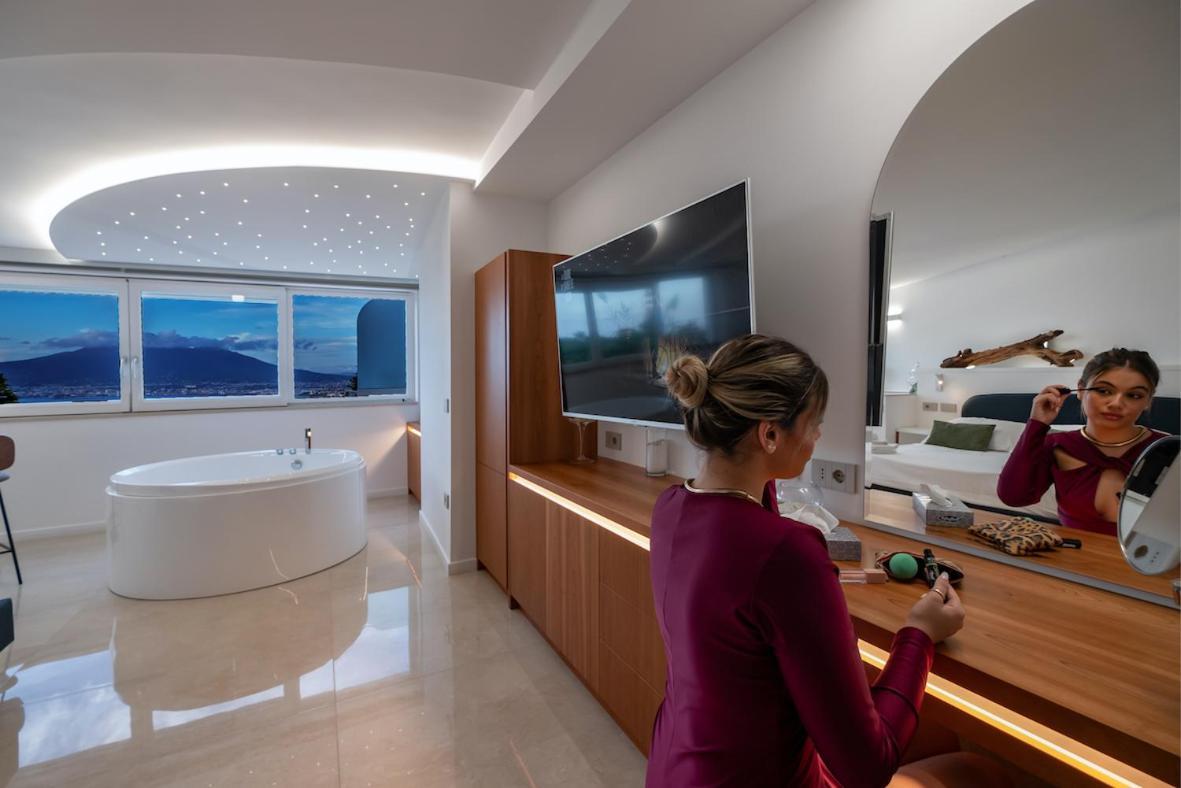 Queen Suite Spa Bath
