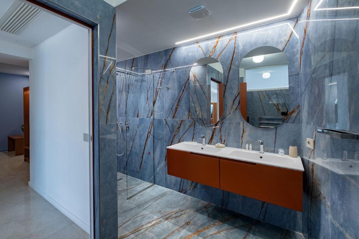 Queen Suite Spa Bath