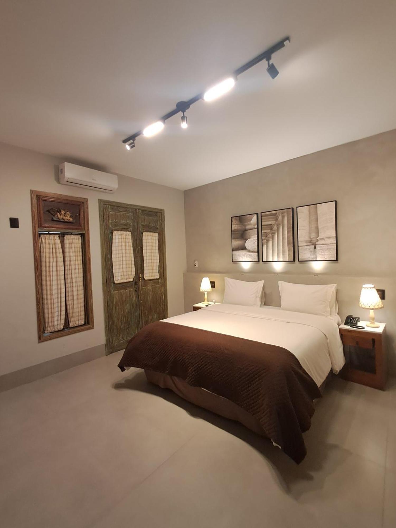 Quarto Luxo Superior Triplo com Banheira