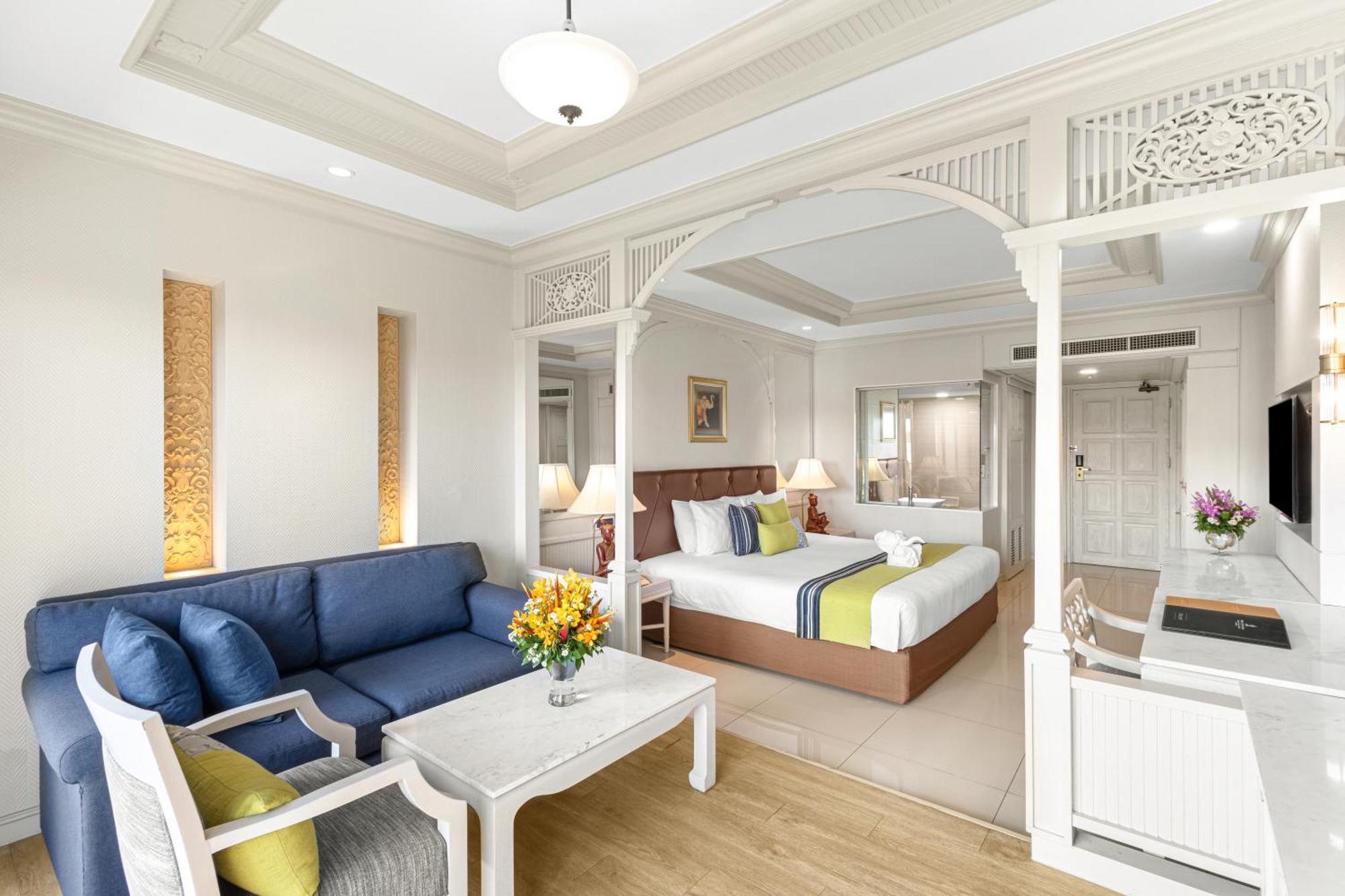 Mini Suite Plus Sun Rise King Bed