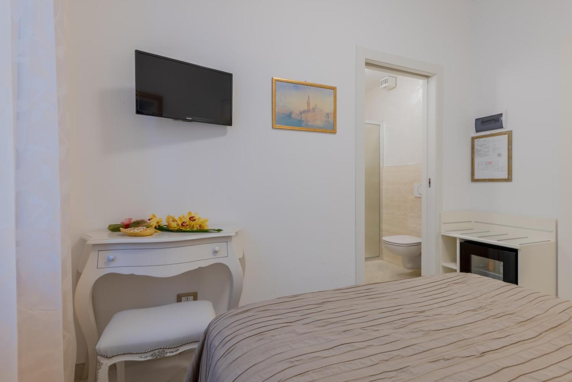 Economy Single Room