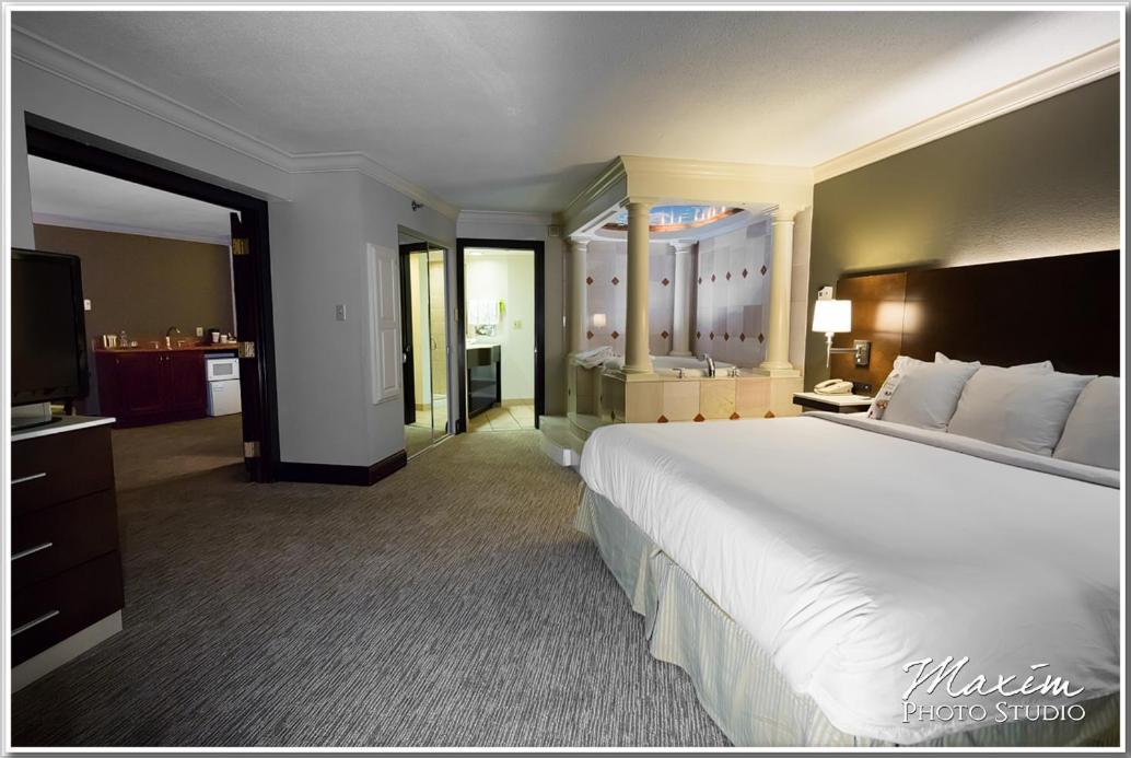 King Suite with Whirlpool - Non smoking