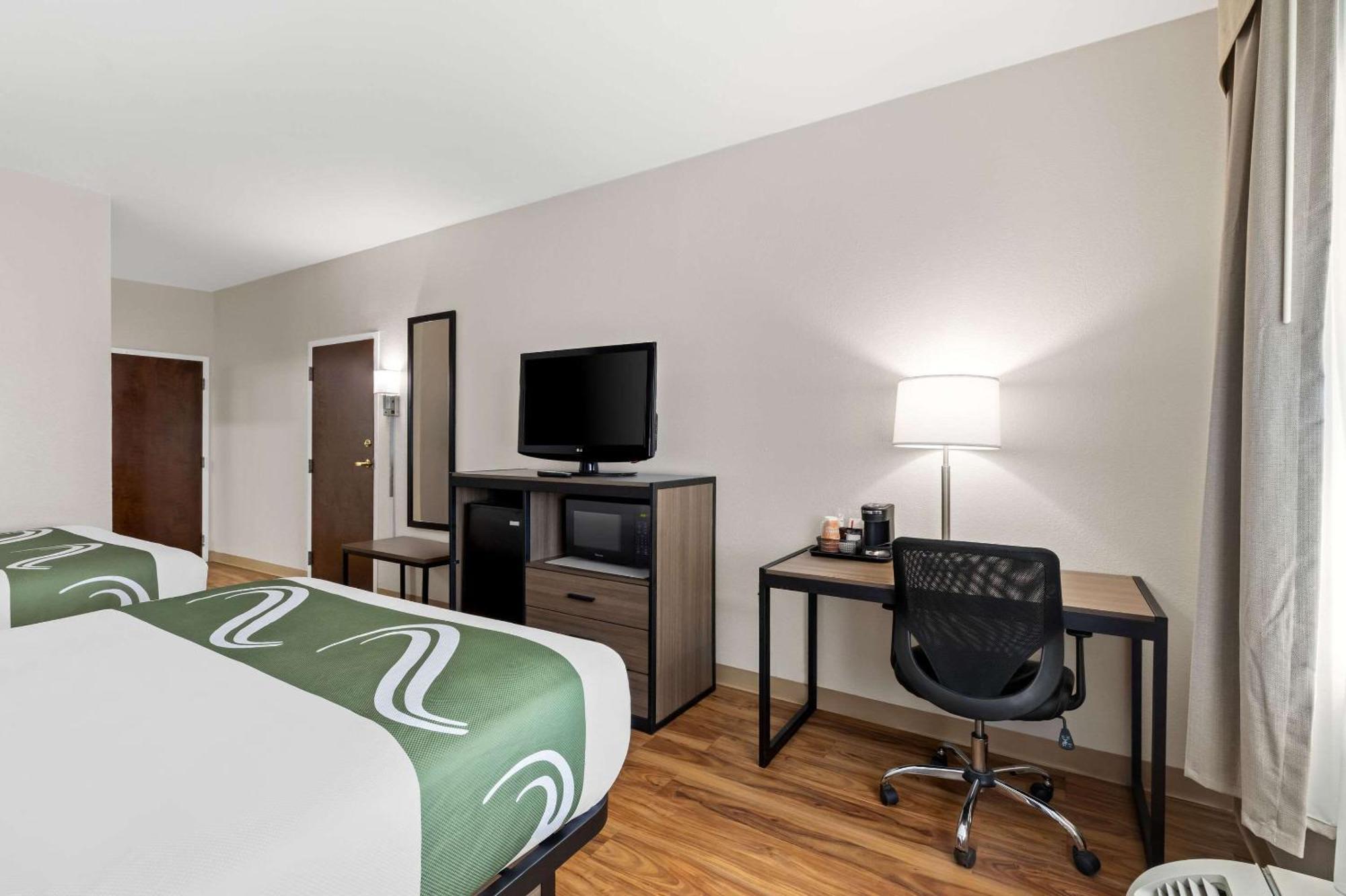 Queen Room Two Queen Beds Non-Smoking