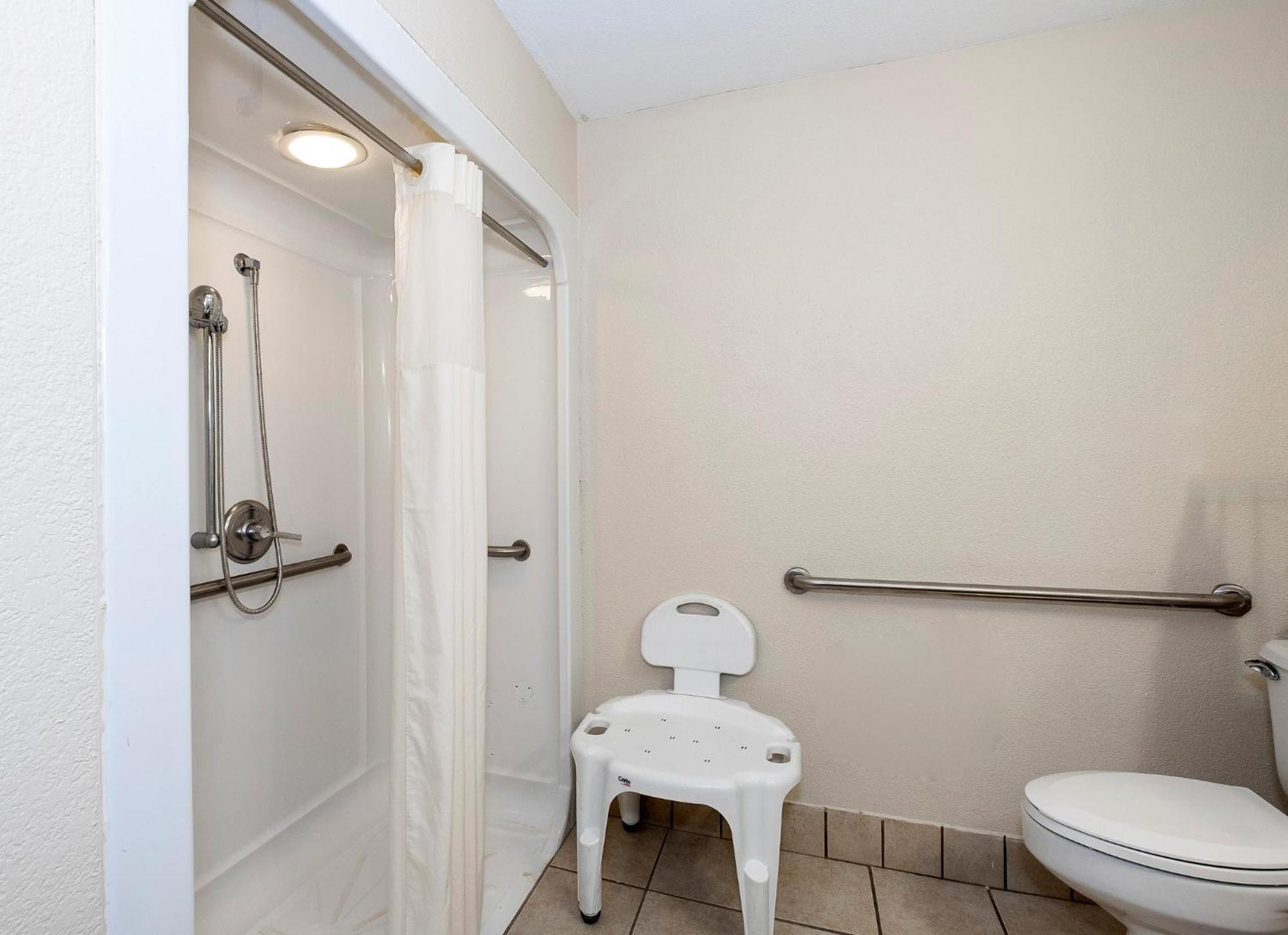 Standard King Room Disability Access Non-Smoking