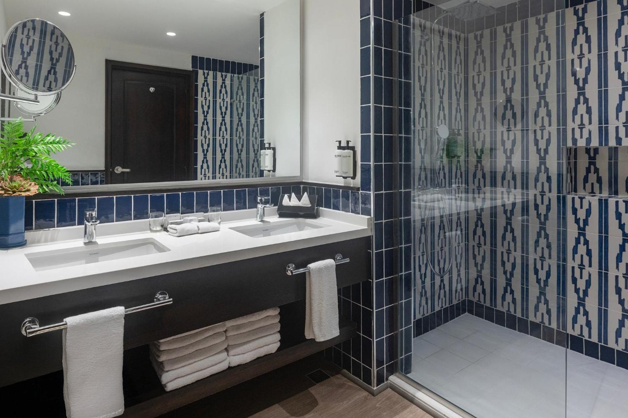 Junior Suite Superior Deluxe -  Free Wifi,1329131129:JPEG
