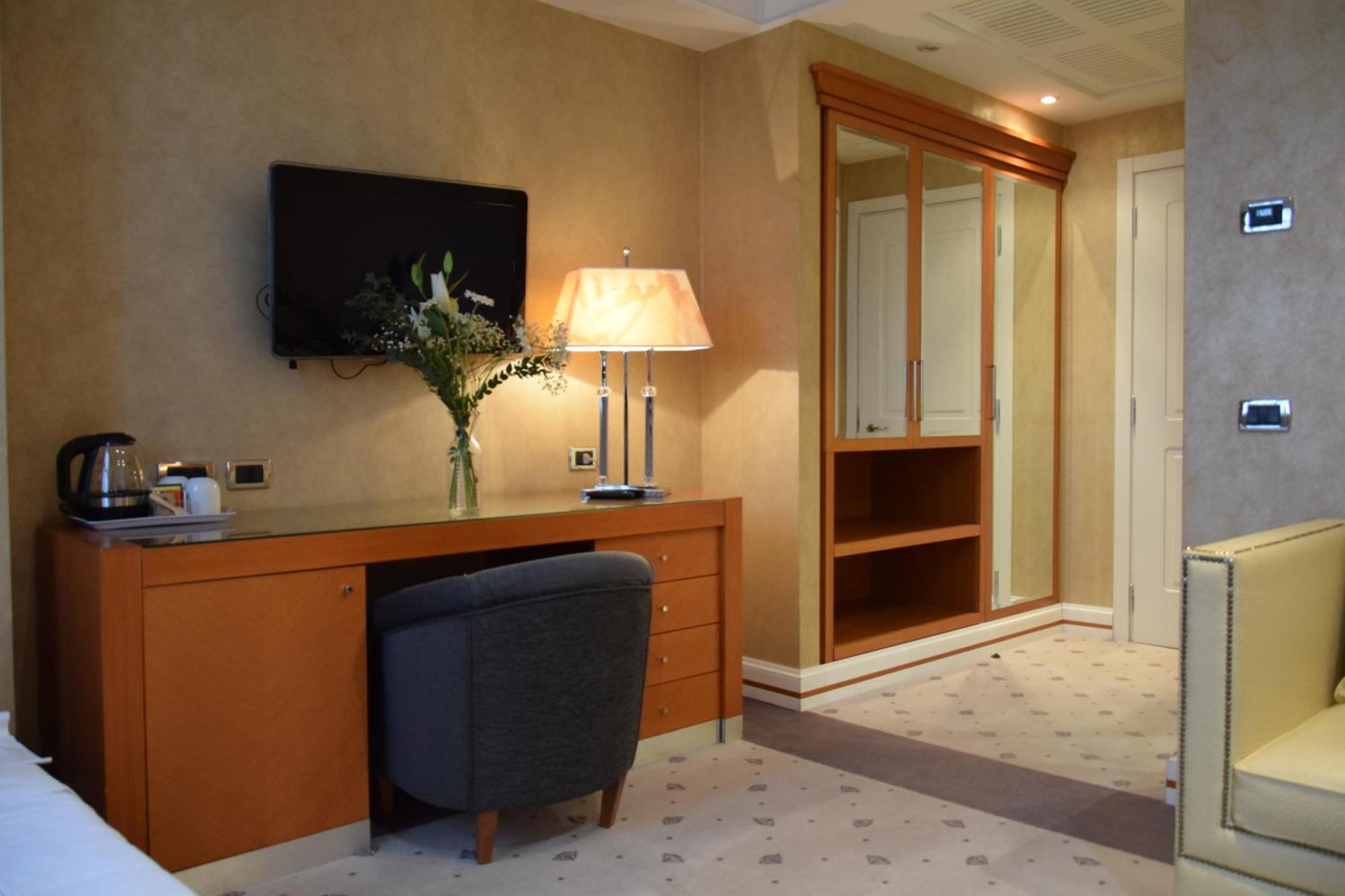 Superior Triple Room