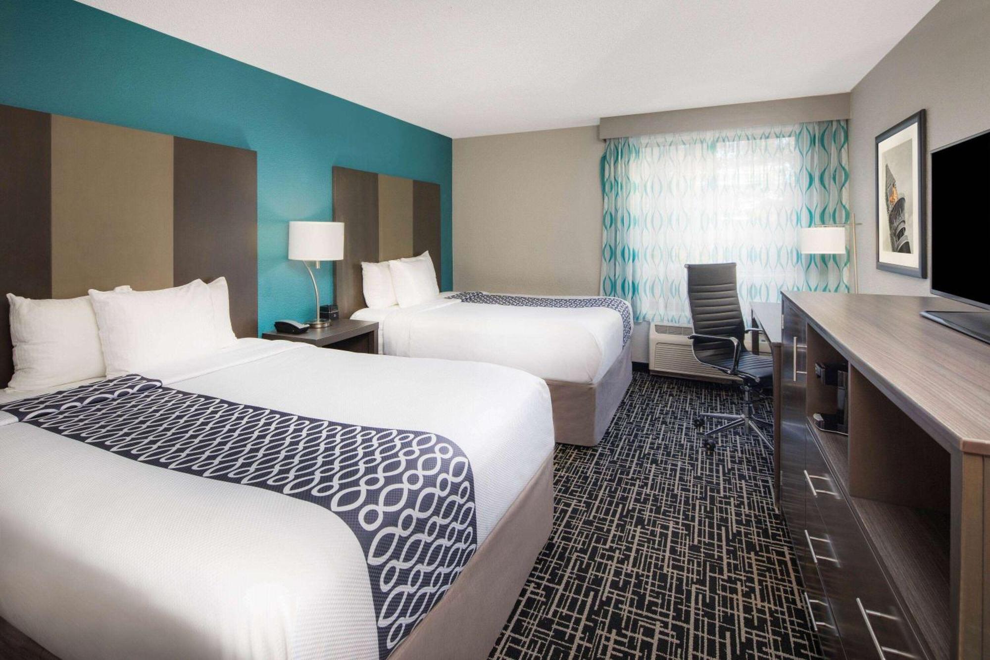 Queen Room Two Queen Beds Mobility Access or Non-Smoking