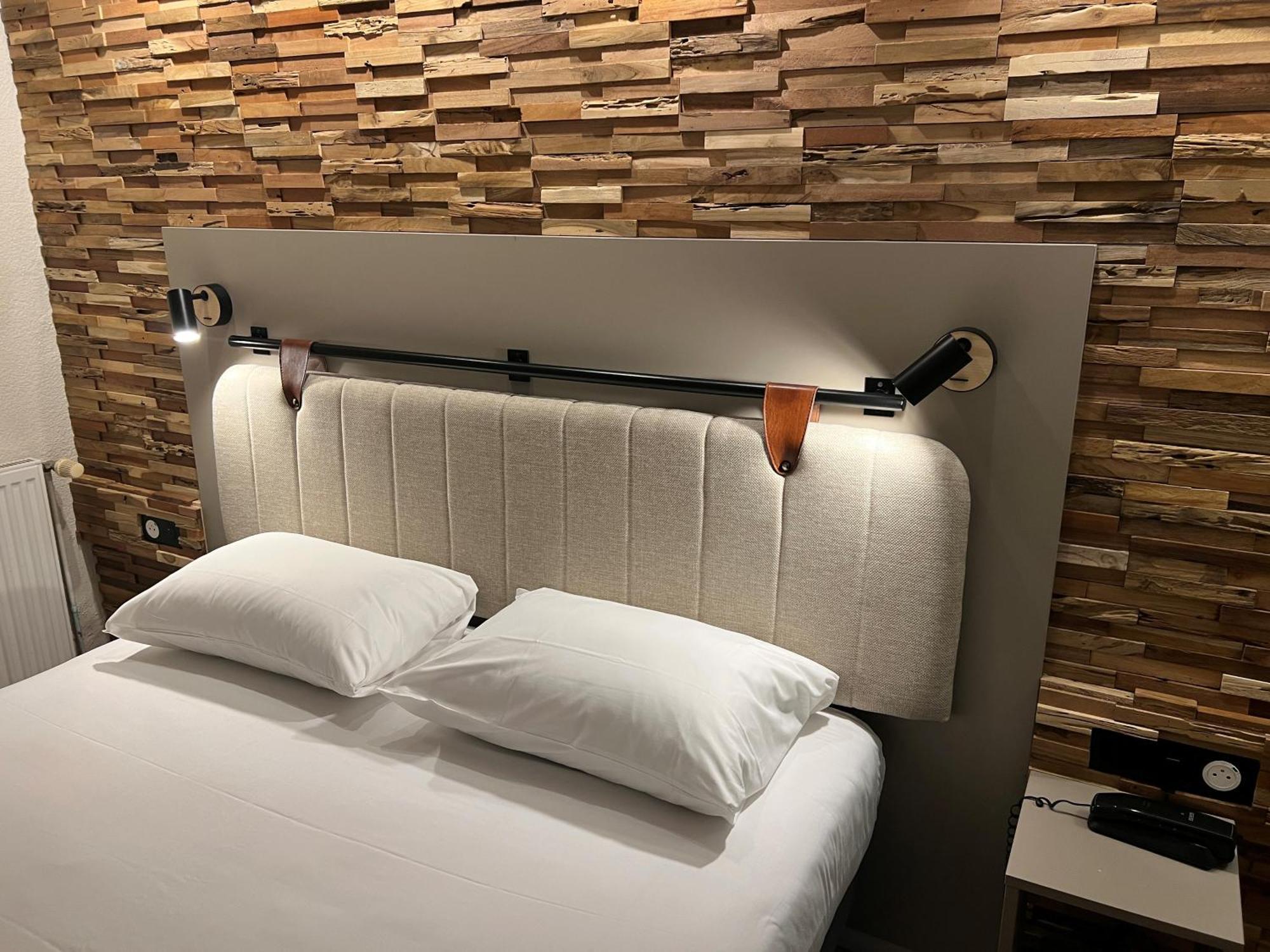 Standard Double Room Queen Bed