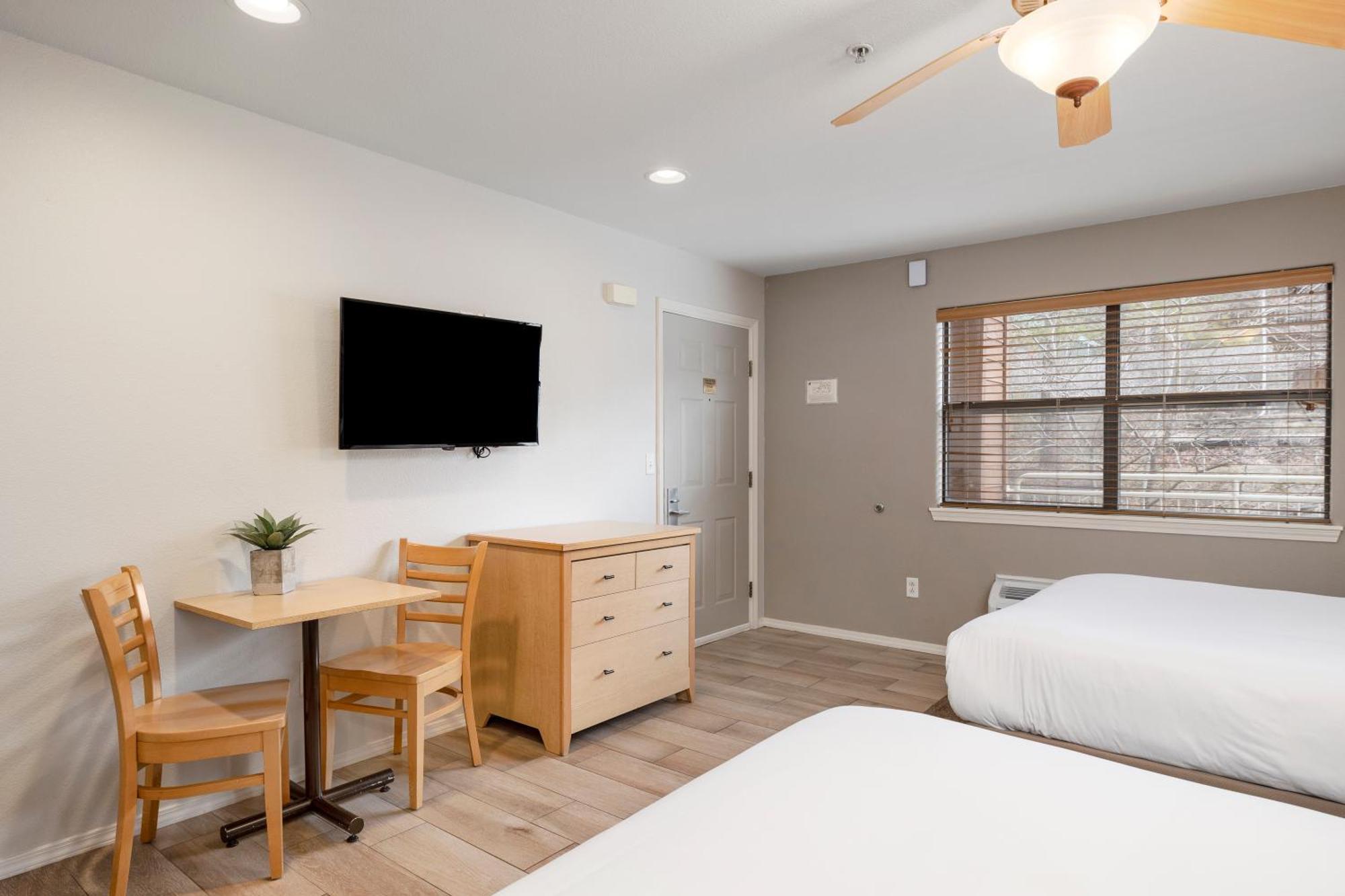 Standard Room 2 Queen Beds Non Smoking