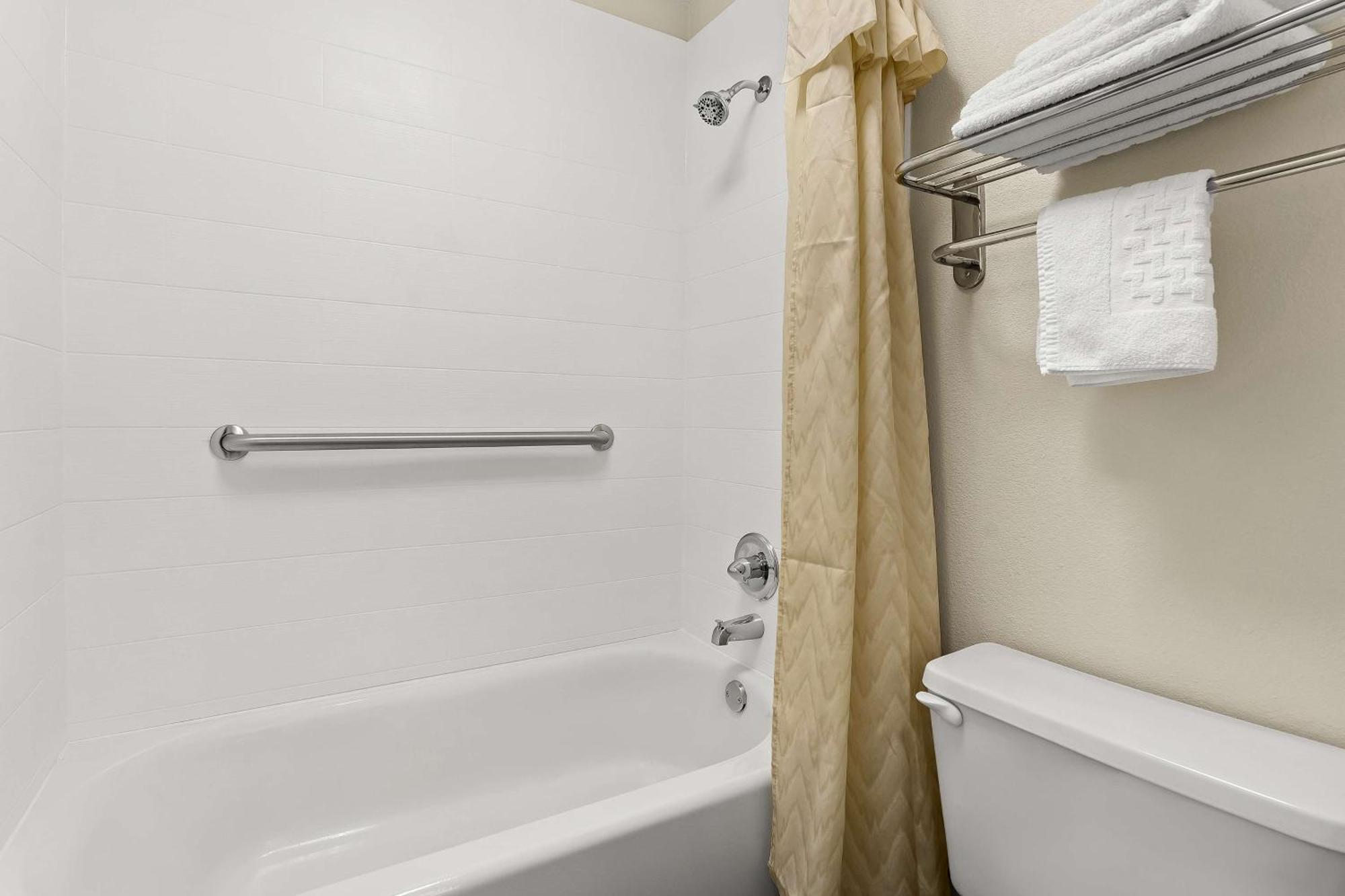 King Room - Non-Smoking,1652758892:JPEG