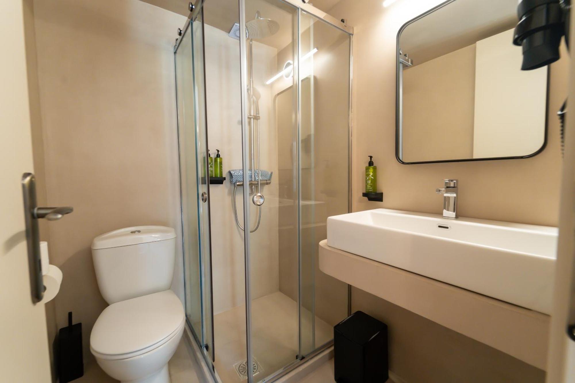 Premium Comfort Room