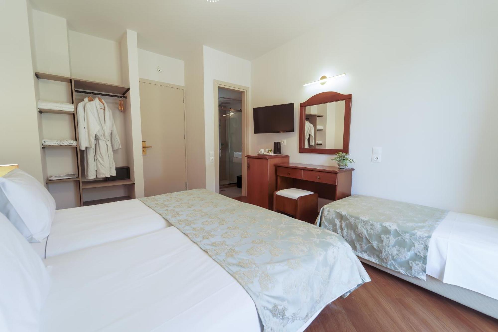 Premium Comfort Triple Room