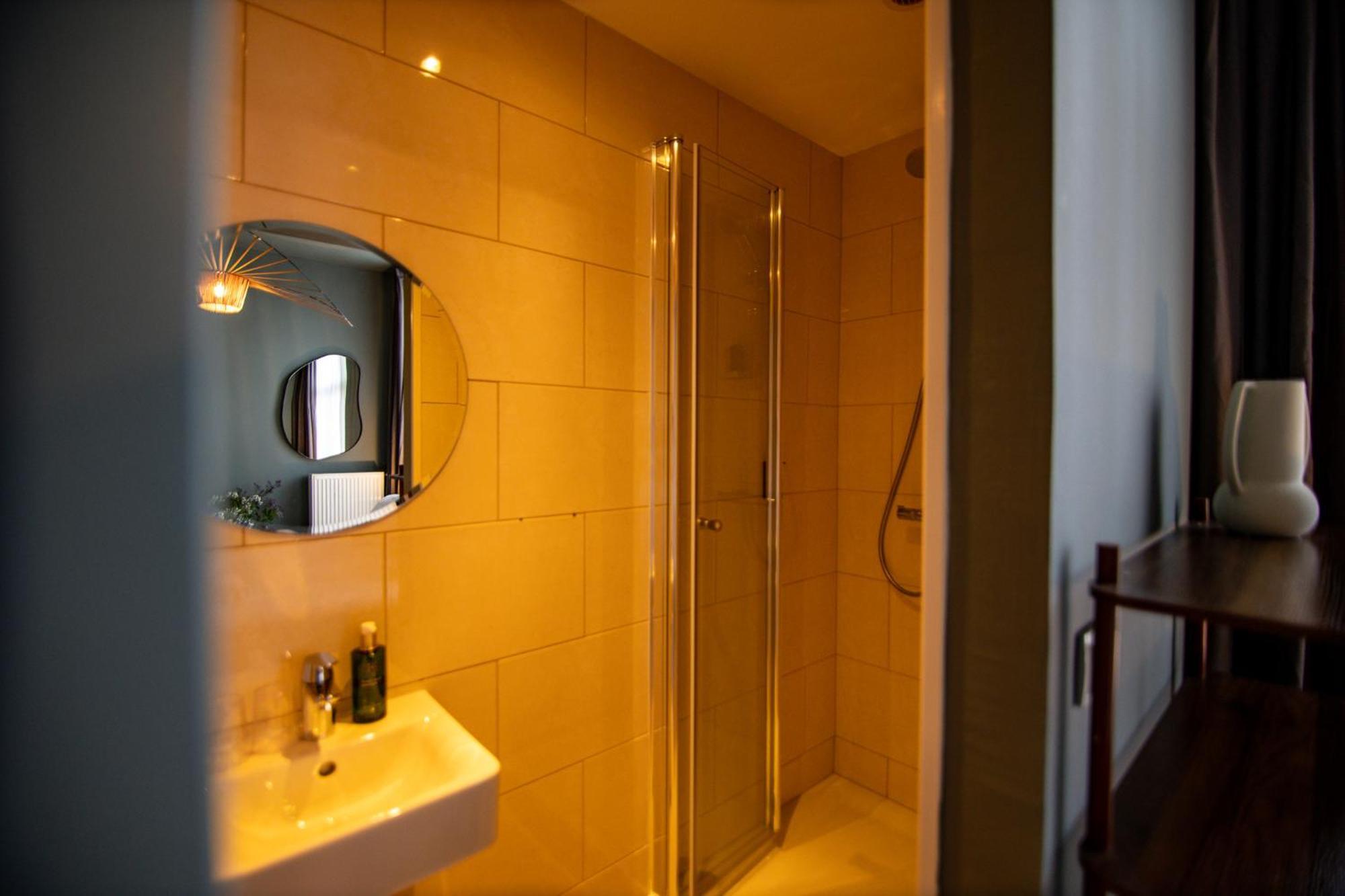 Twin Room Private Bathroom