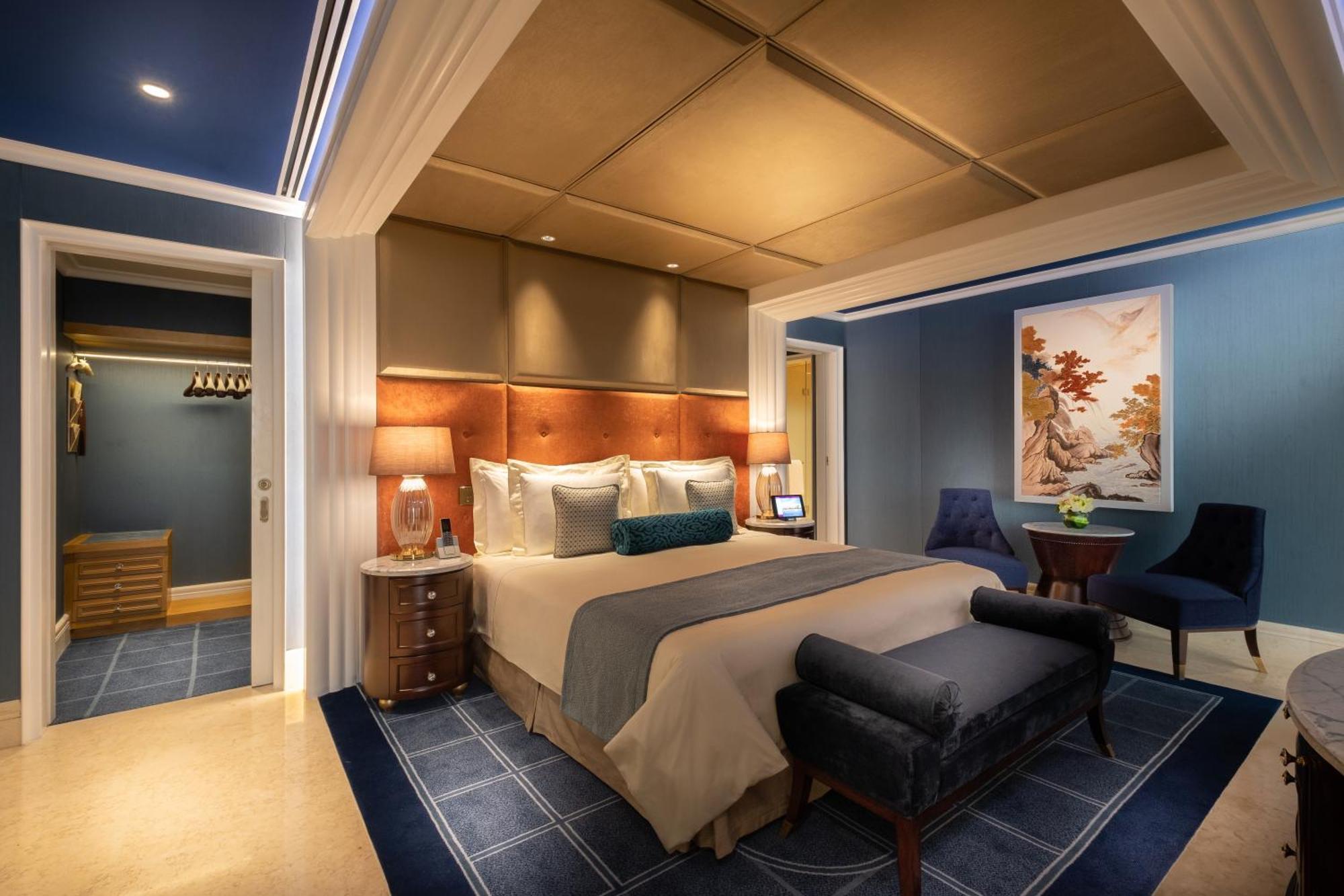 Manila Bay Suite Executive Lounge Access