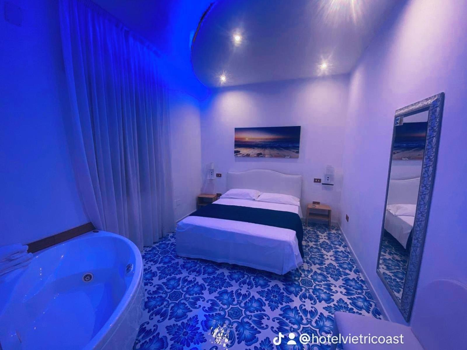 Suite Hot Tub