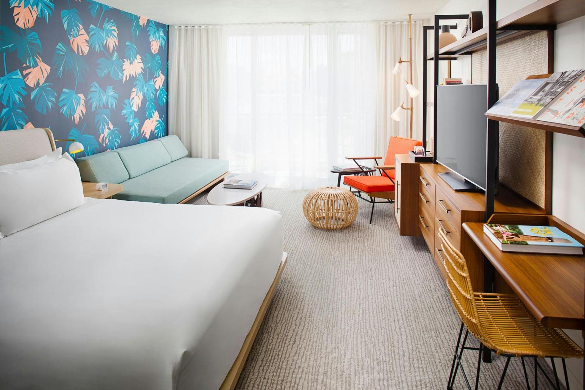Deluxe King Room Twin Bed Balcony
