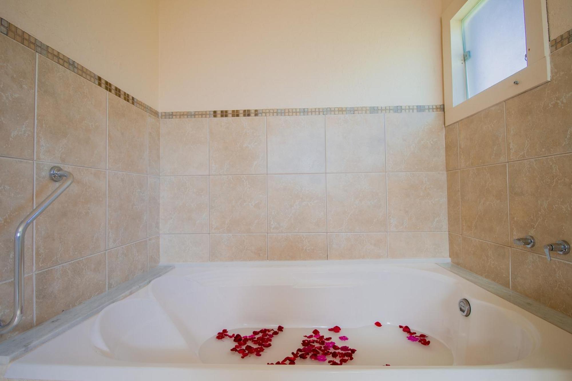 Deluxe Double Room Bath