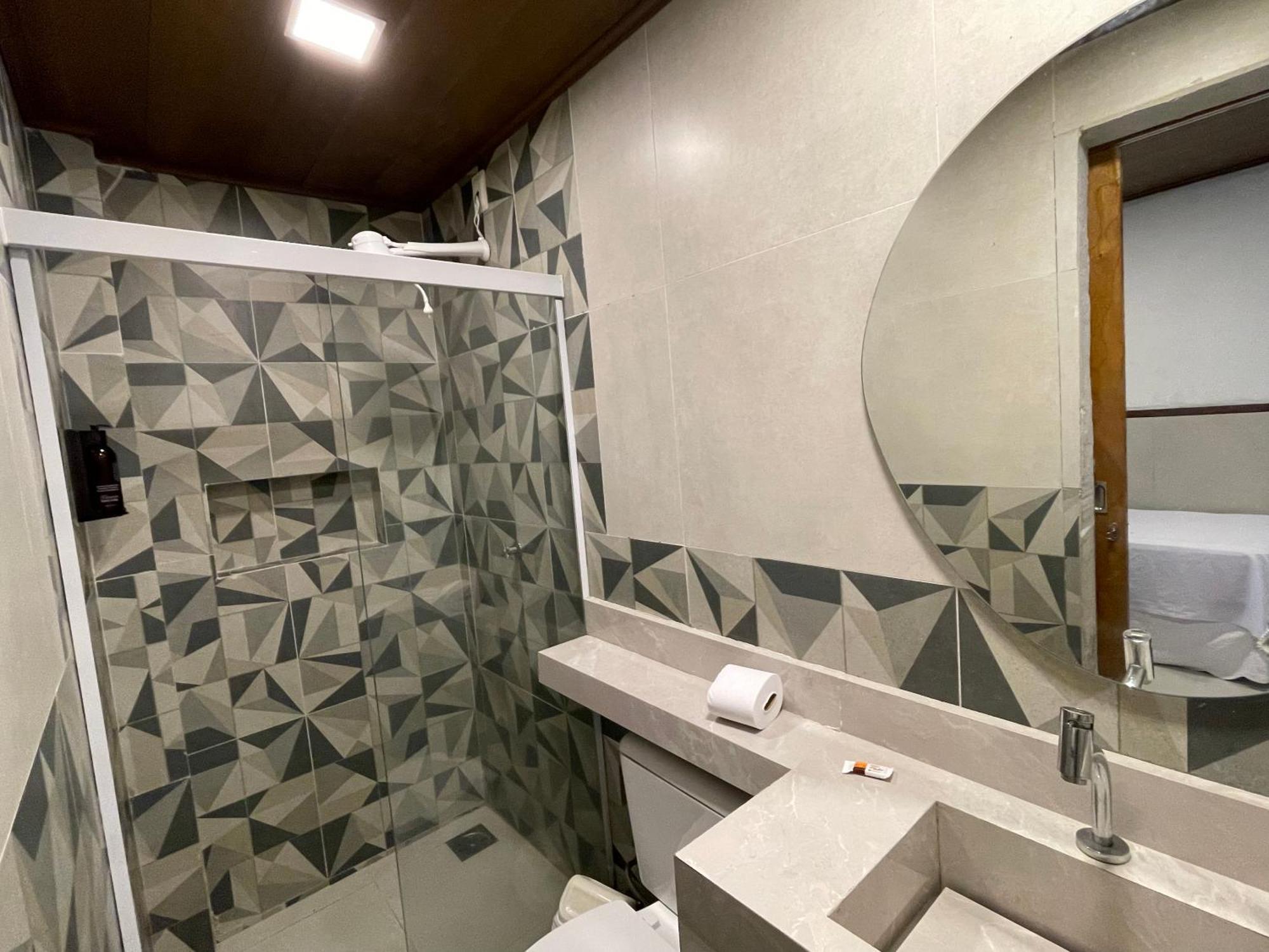 Quarto Triplo Básico