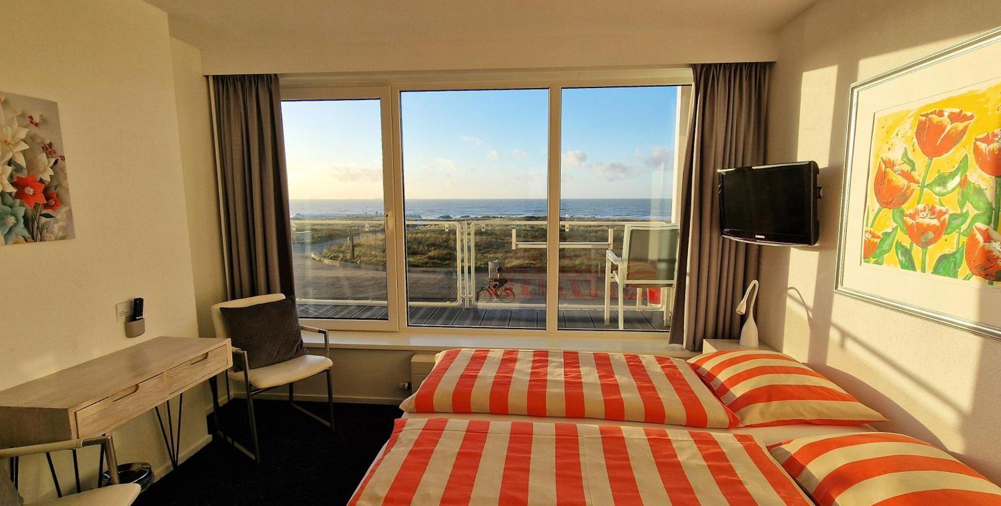 Standard Twin Room Sea View