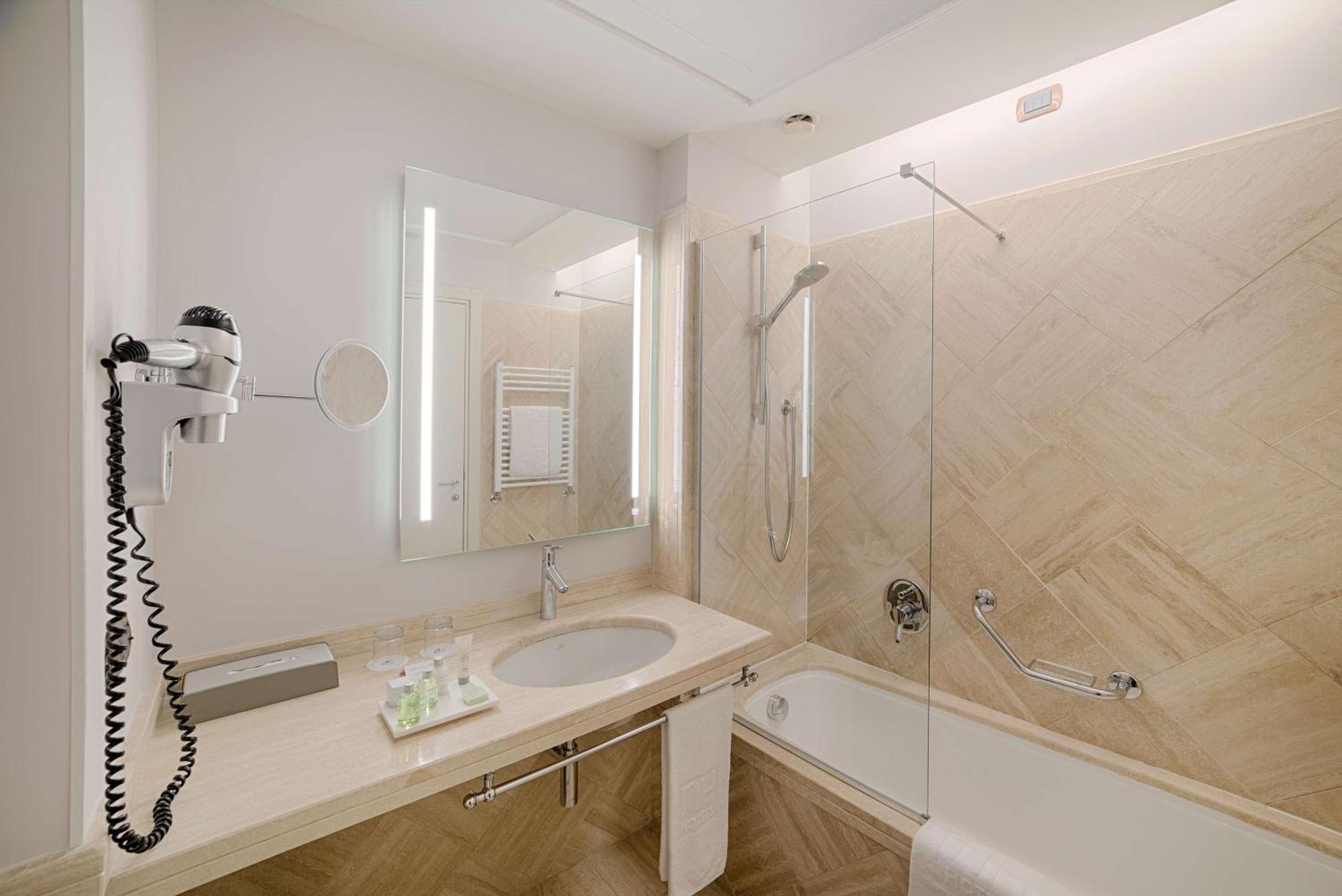 Standard Double or Twin Room,1654246401:JPEG