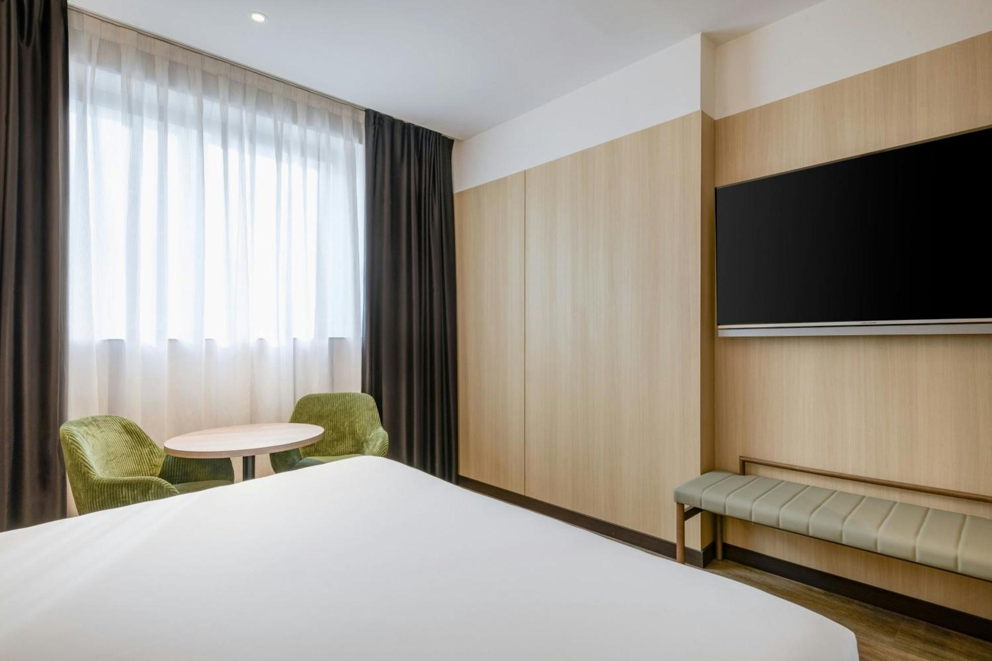 King Room