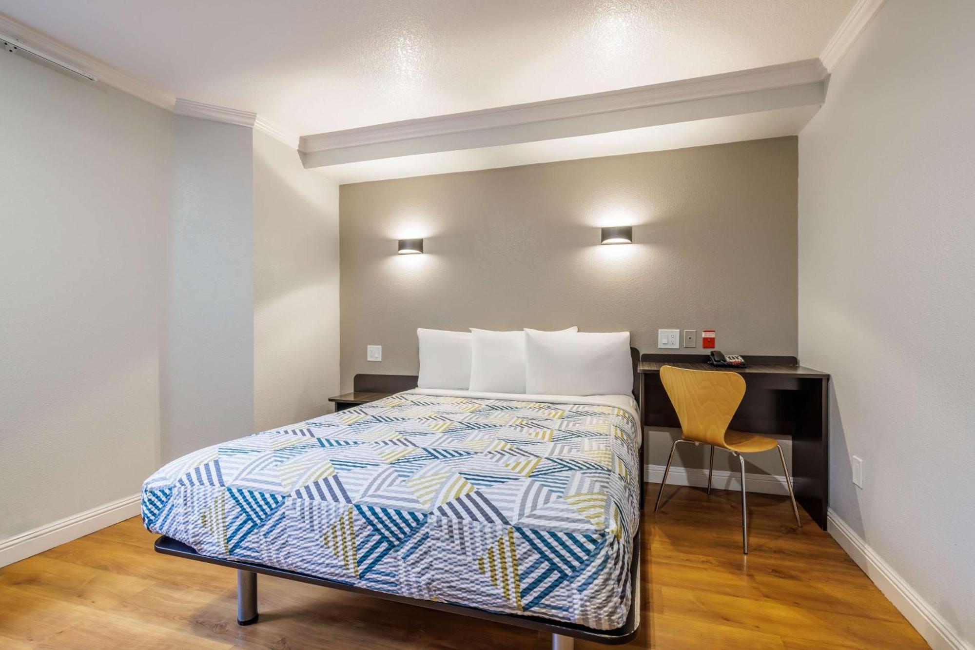 Queen Room - Disability Access - Non-Smoking,1654253416:JPEG