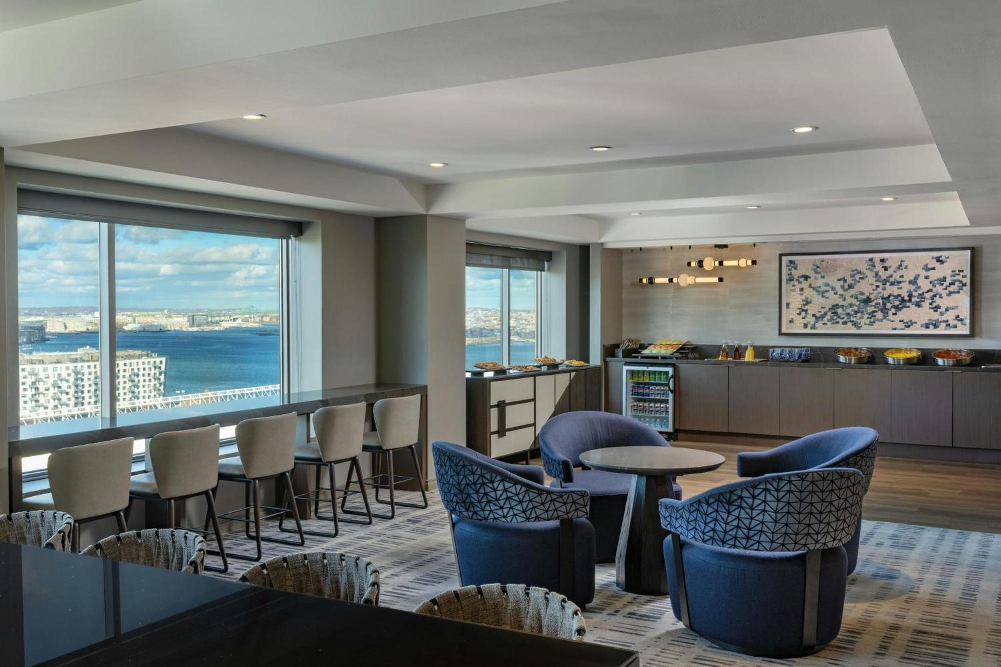 Club King Guest Room