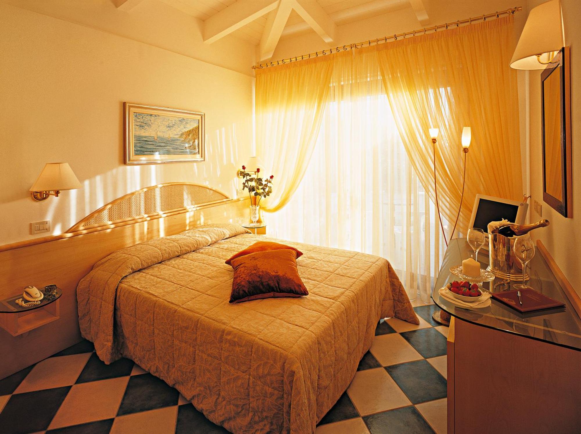Standard Double or Twin Room Balcony