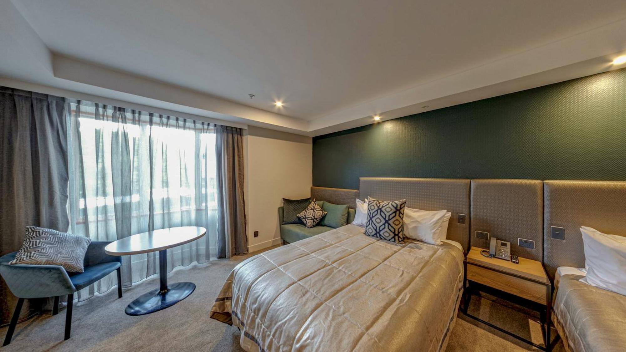 Deluxe Double or Twin Room