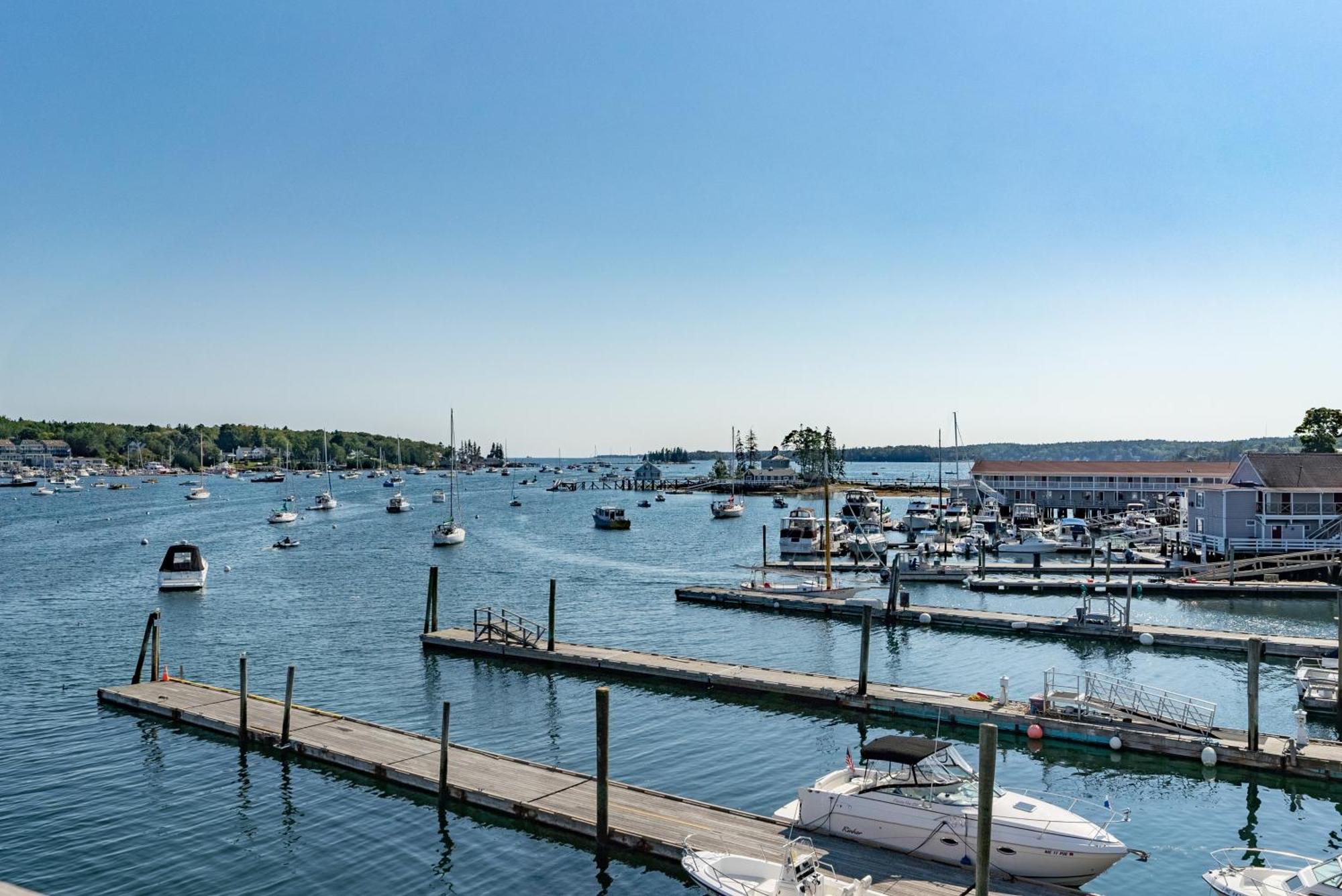 King Outer Harbor View