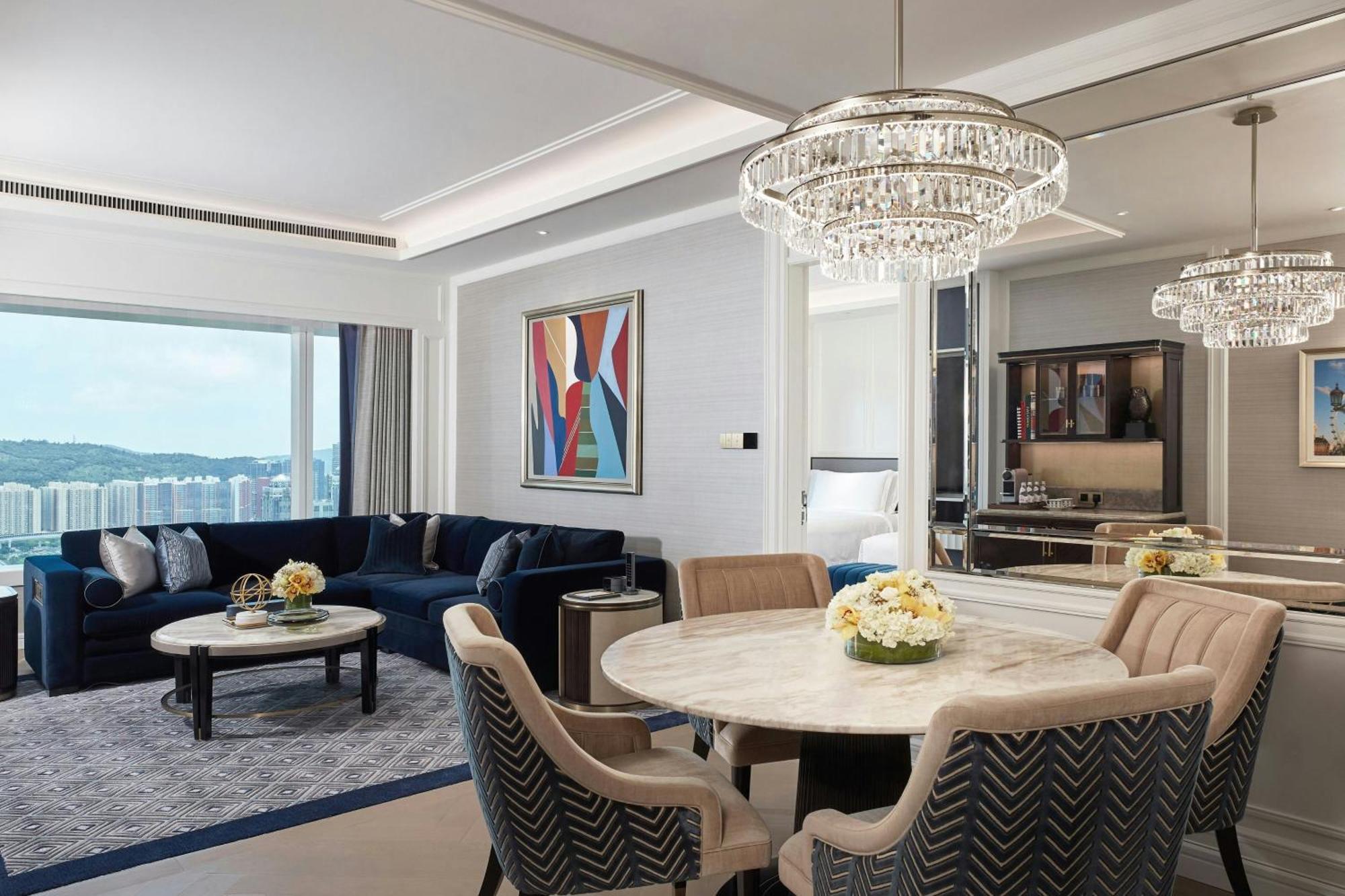 Elizabeth One-Bedroom Double Suite Bond Tower