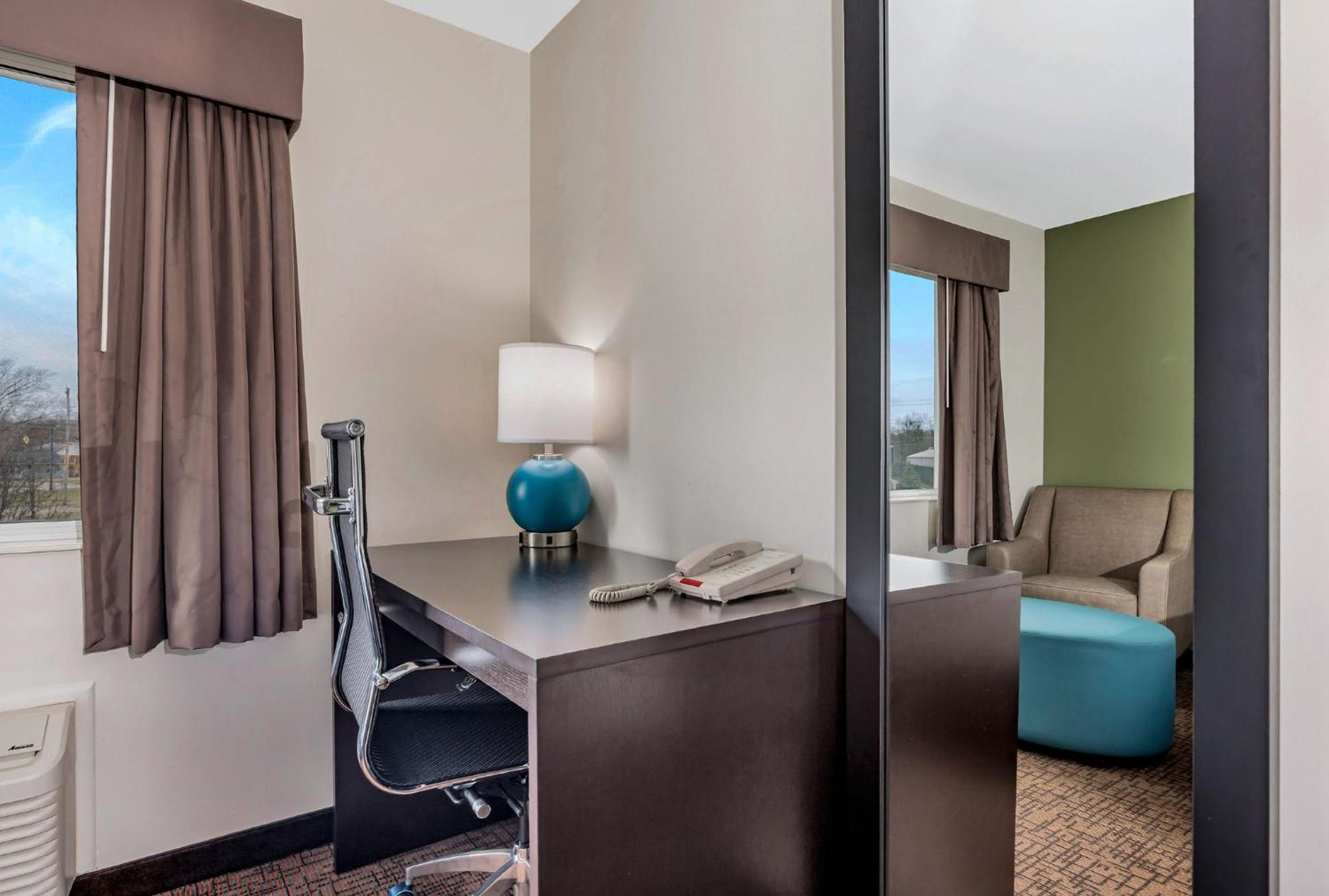 Superior Queen Room Two Queen Beds Non-Smoking