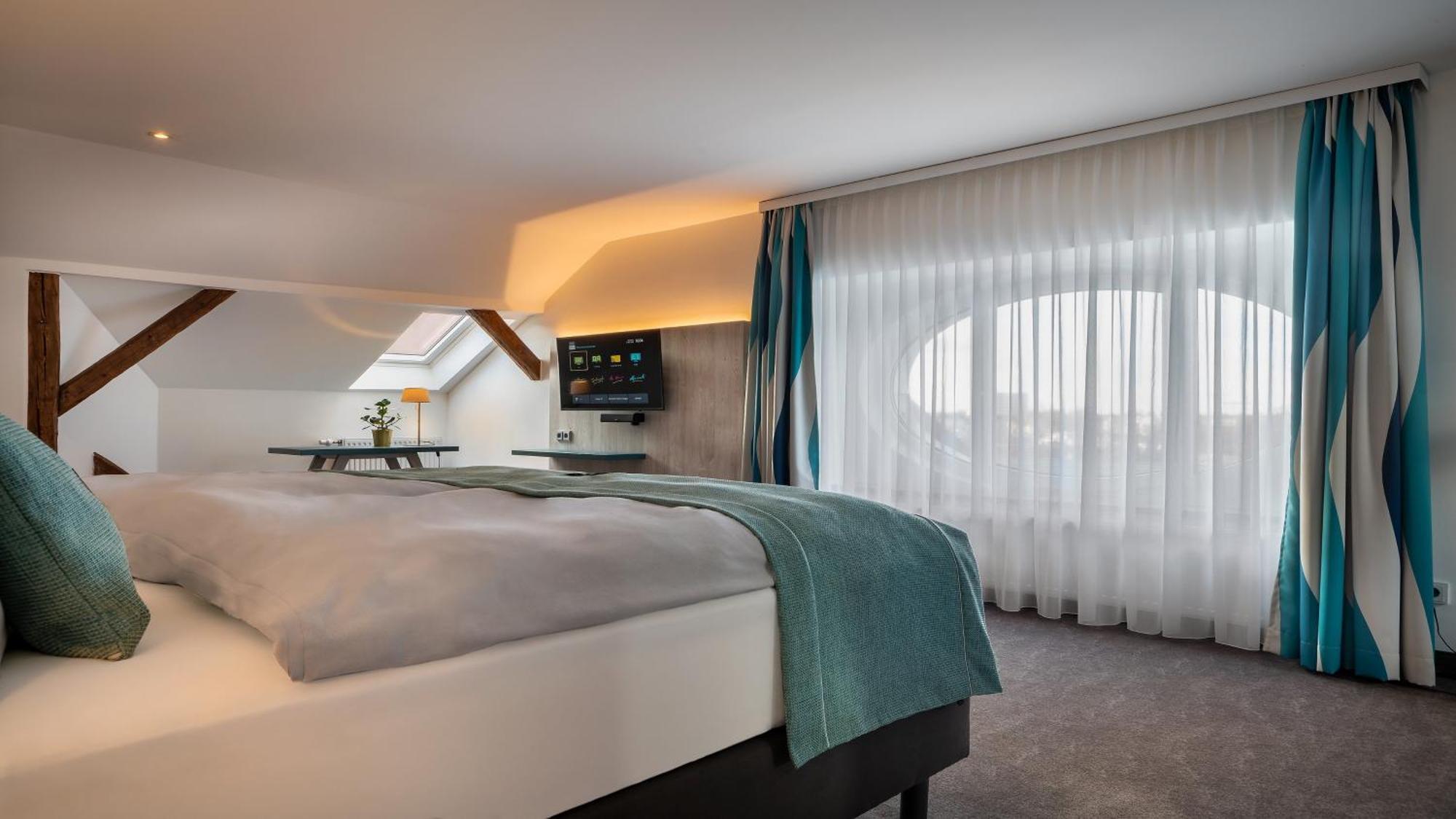 Premium Queen Room