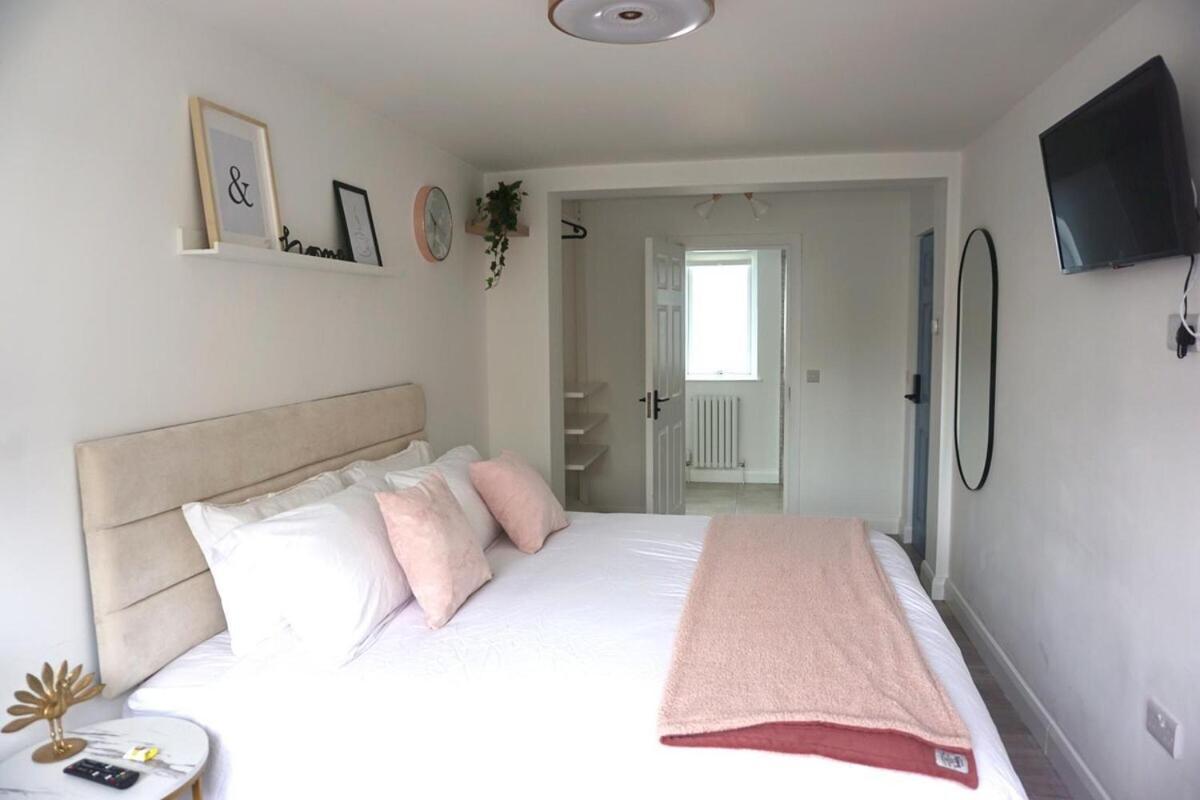 Zweibettzimmer mit eigenem Bad